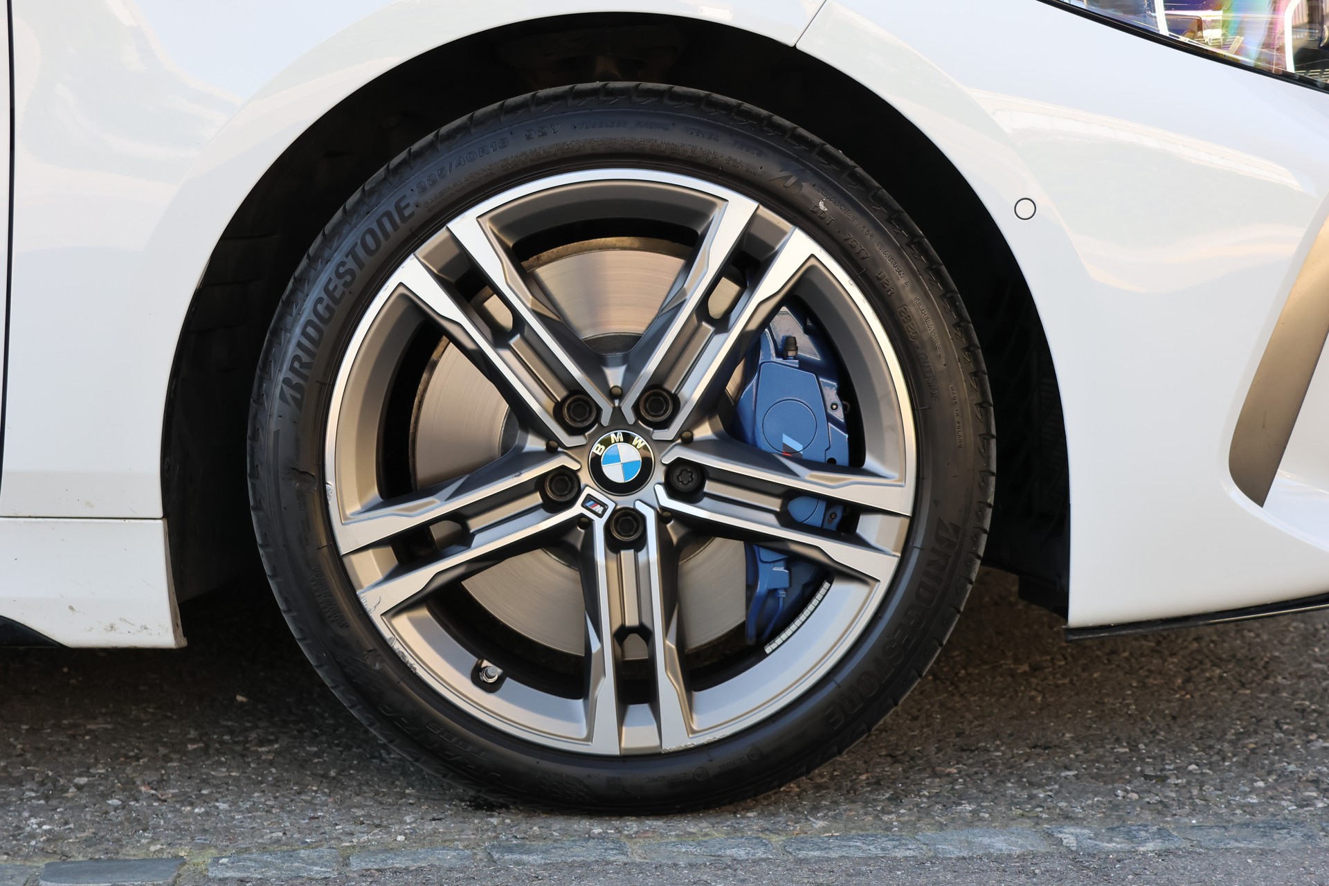 BMW M135i xDrive Steptronic (CH)-image-4