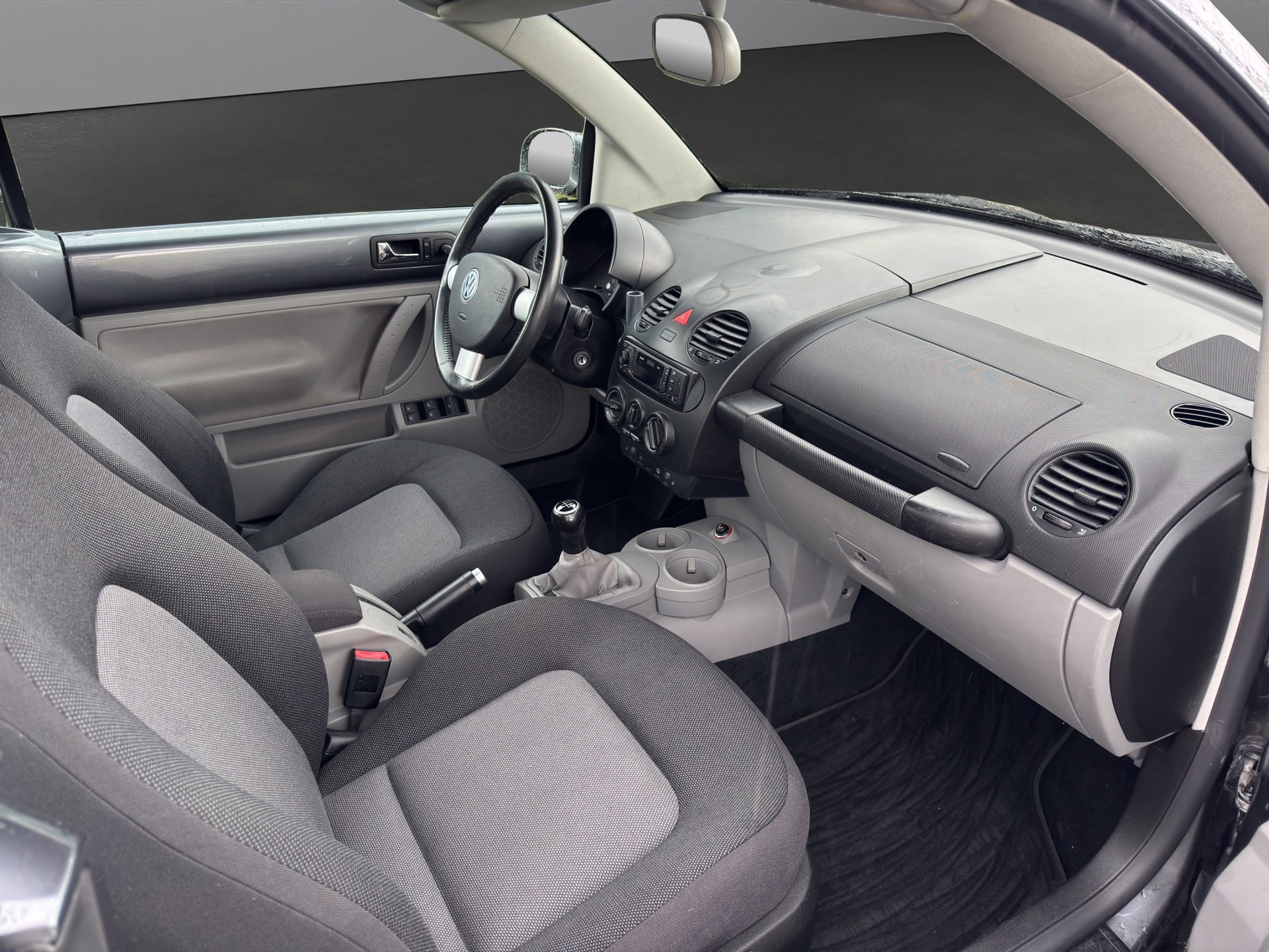 VW Beetle Cabrio 1.8 T-image-9