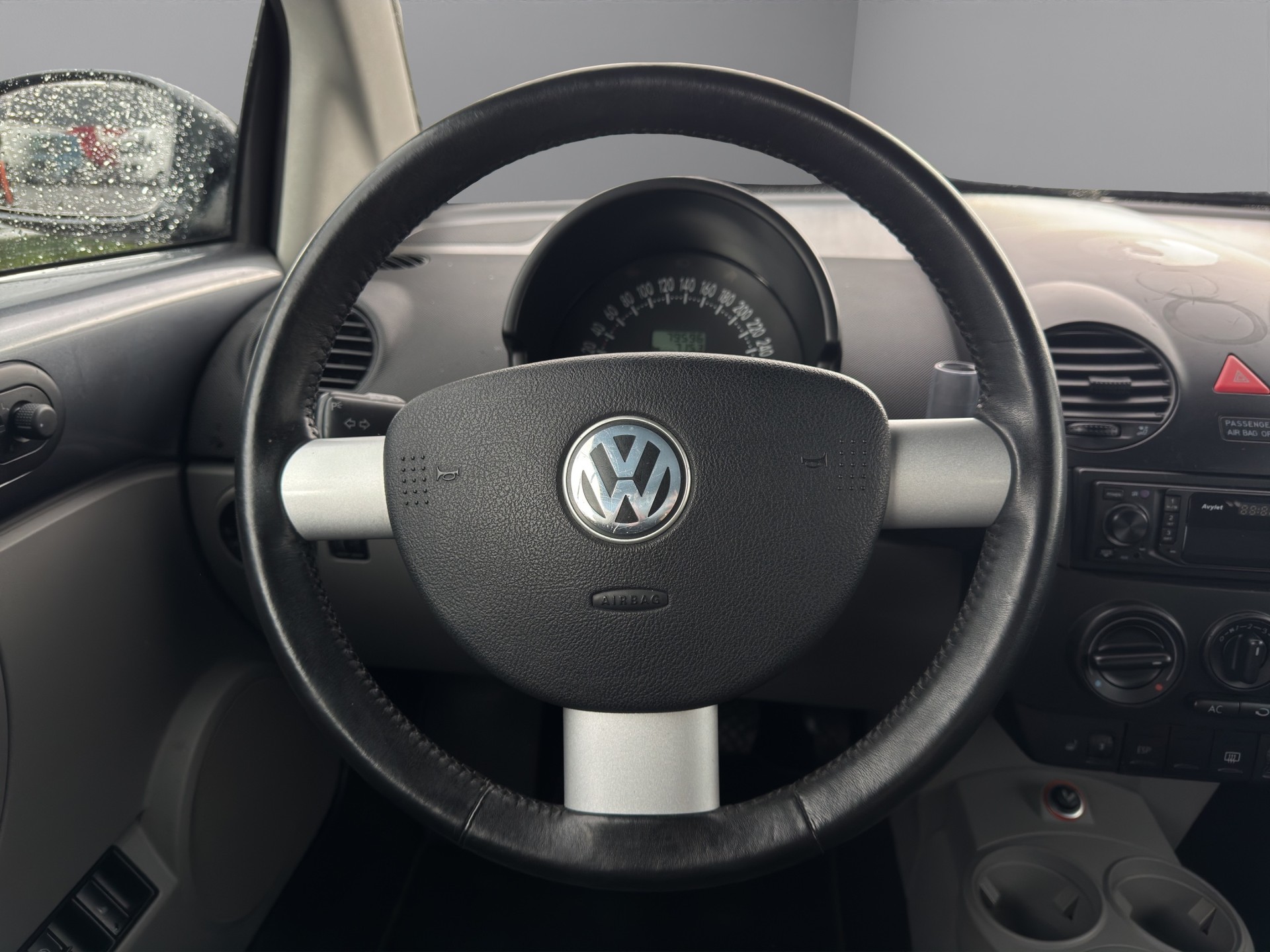 VW Beetle Cabrio 1.8 T-image-11