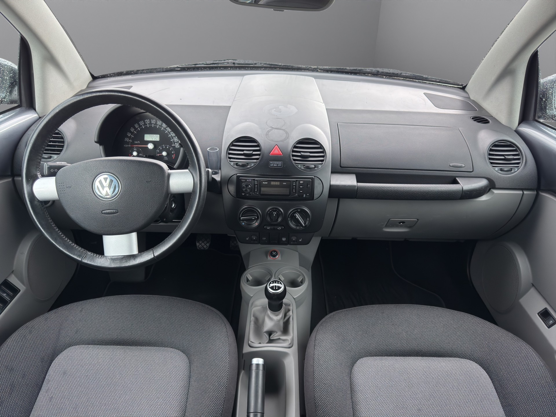 VW Beetle Cabrio 1.8 T-image-14