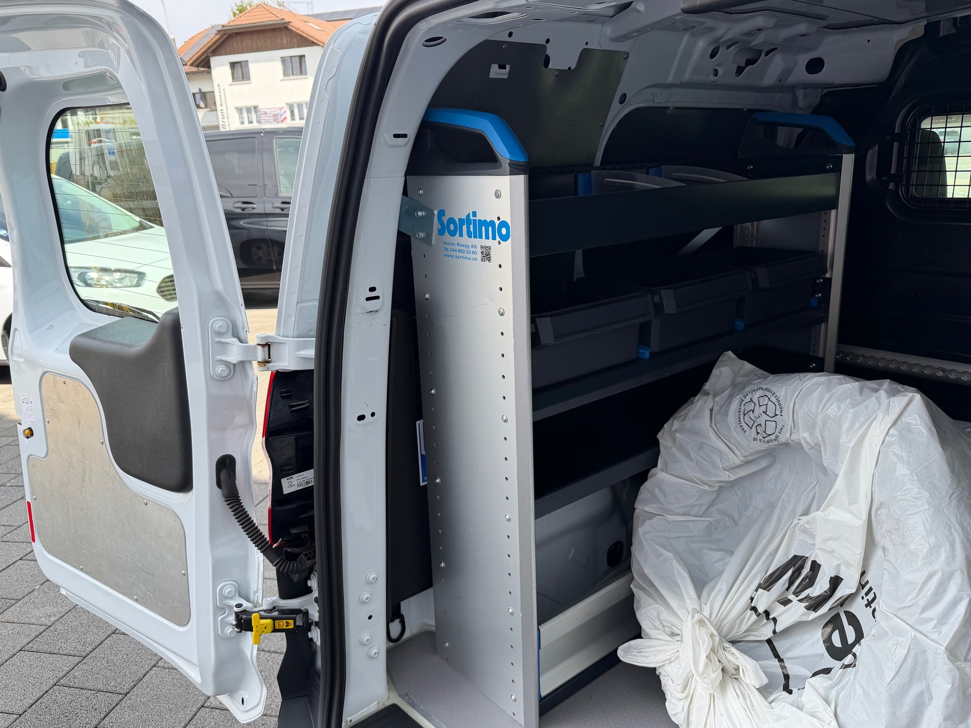 FORD Transit Courier Van 1.5 TDCi Trend-image-8