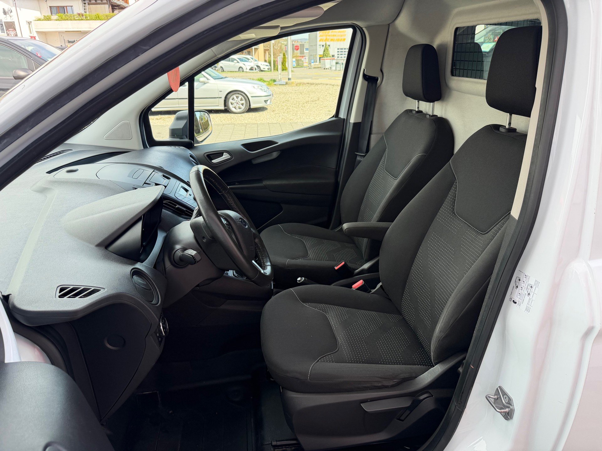 FORD Transit Courier Van 1.5 TDCi Trend-image-14