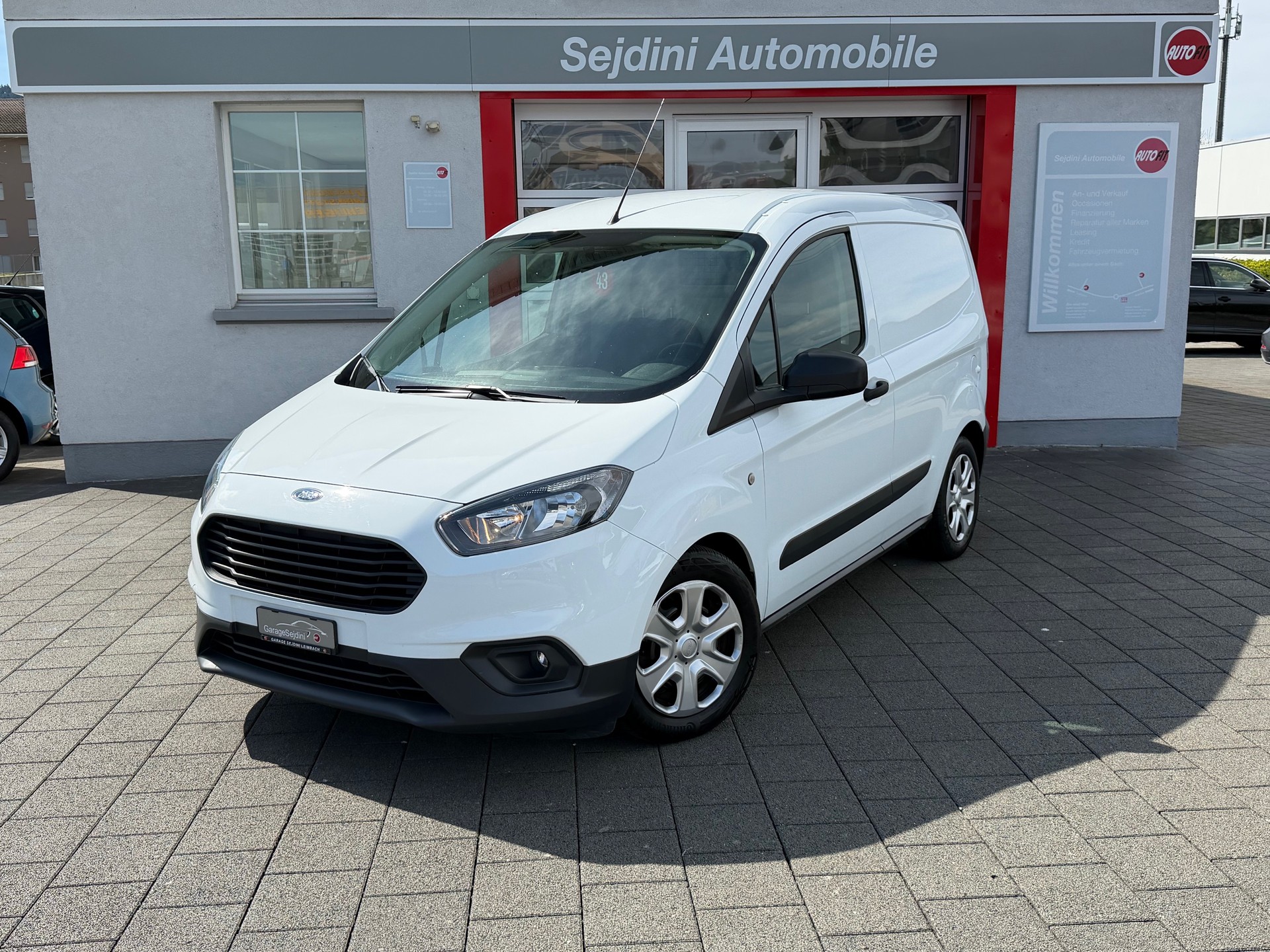 FORD Transit Courier Van 1.5 TDCi Trend-image-0