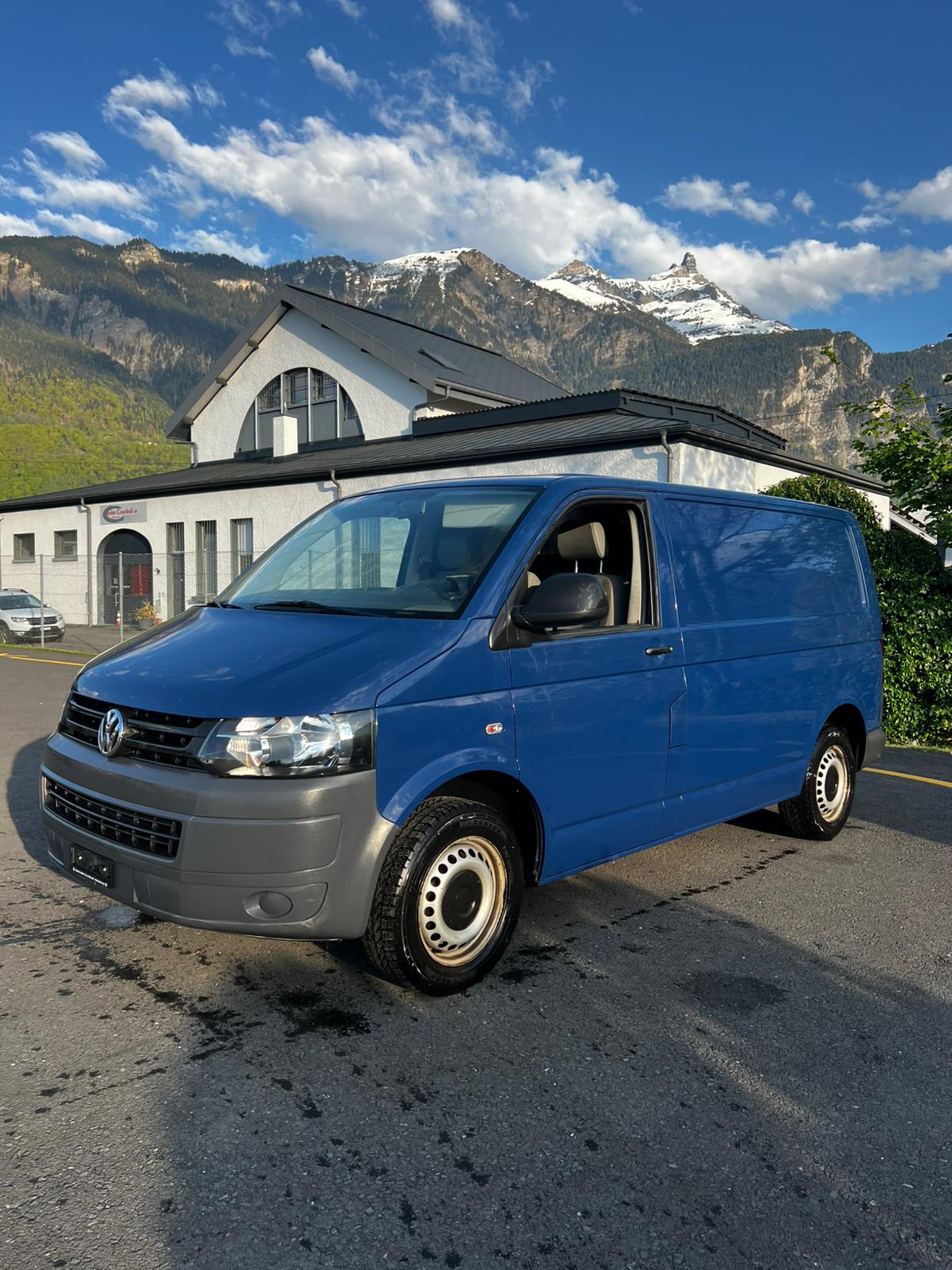 VW T5 2.0 TDI-image-0