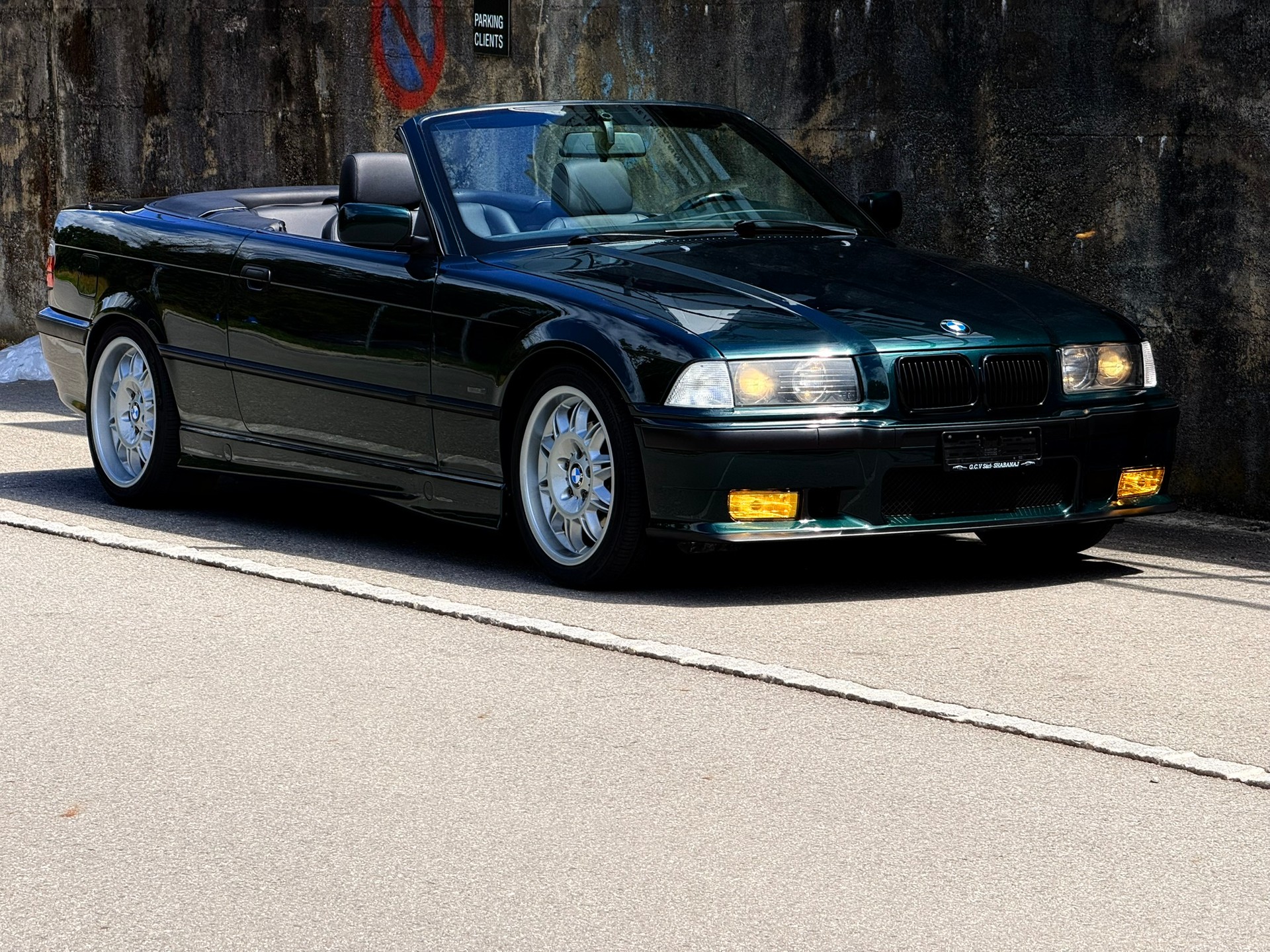 BMW 328i Cabrio-image-8