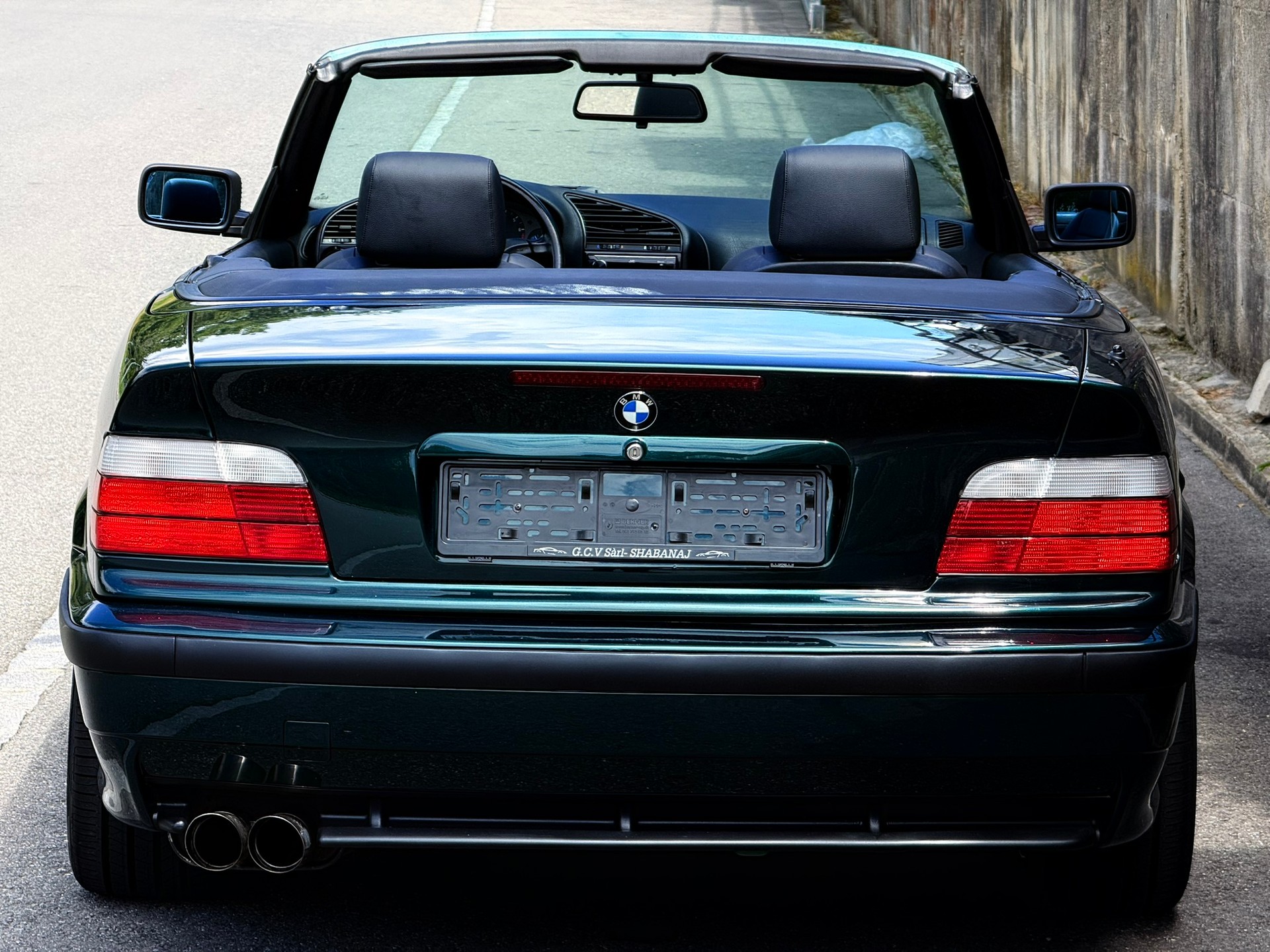 BMW 328i Cabrio-image-5