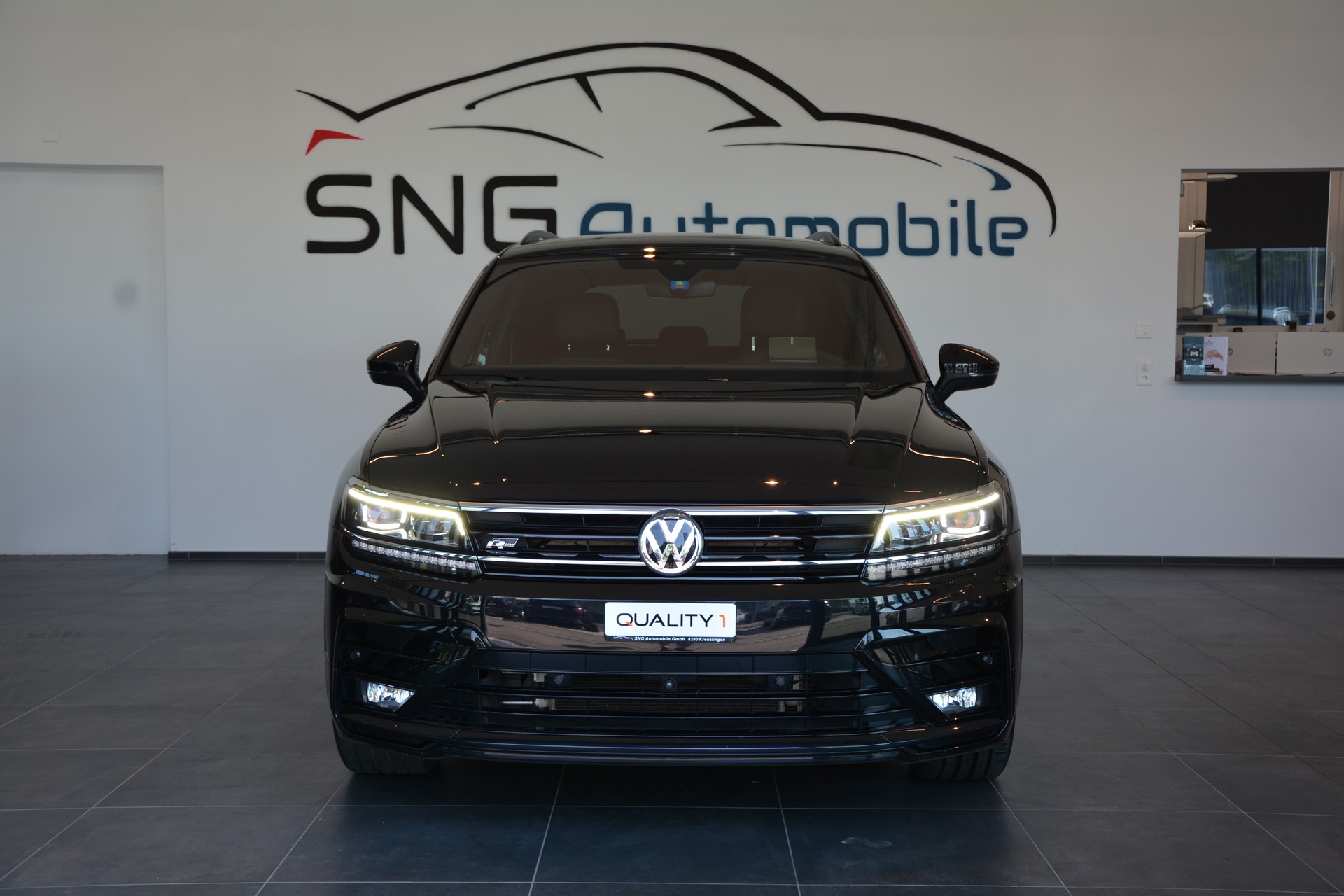 VW Tiguan 2.0 TDI SCR Highline 4Motion DSG R-Line-image-0