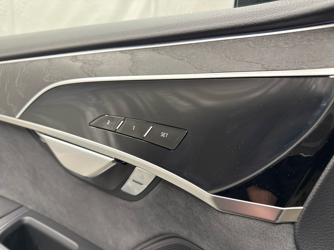AUDI A8 55 TFSI quattro S-Line tiptronic-image-5