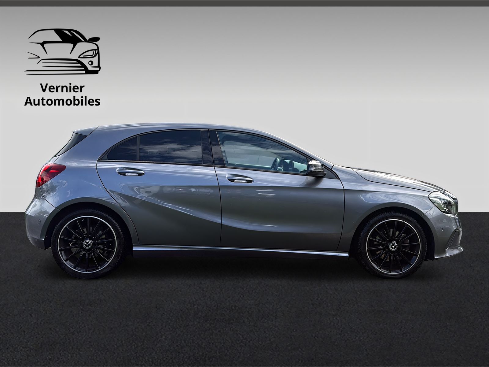 MERCEDES-BENZ A 180-image-8