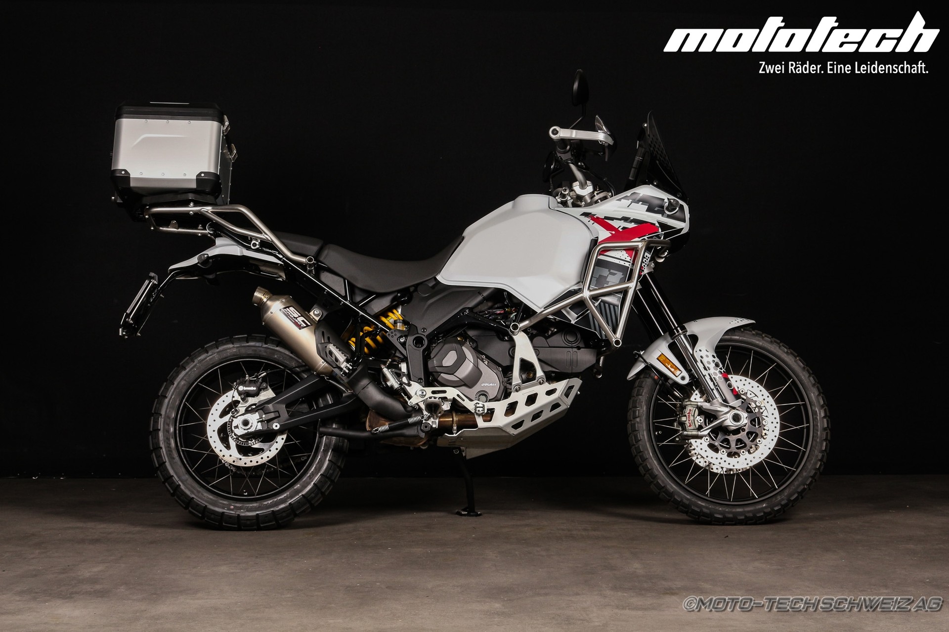 DUCATI Desert X