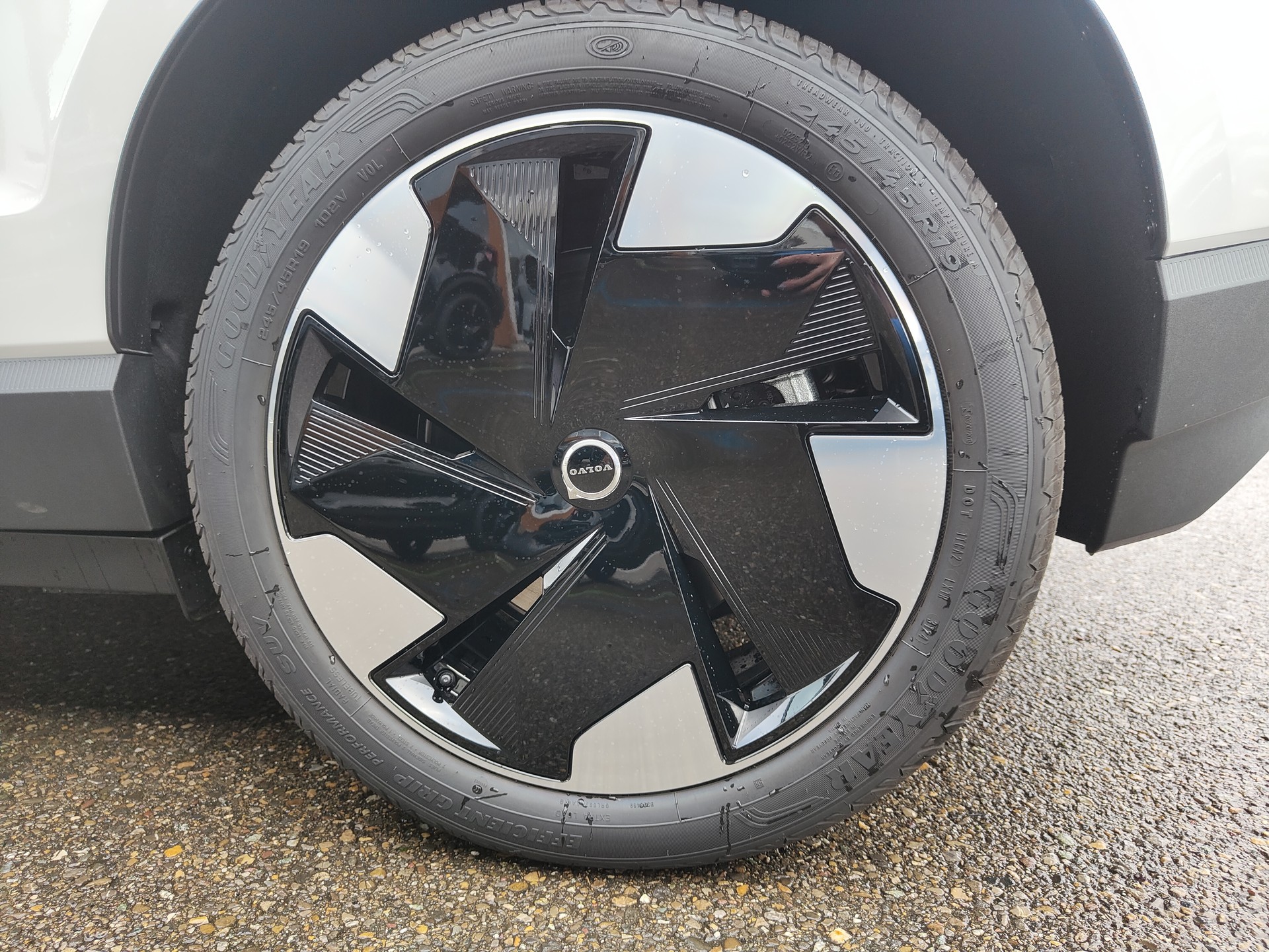 VOLVO EX30 E60 Plus-image-5