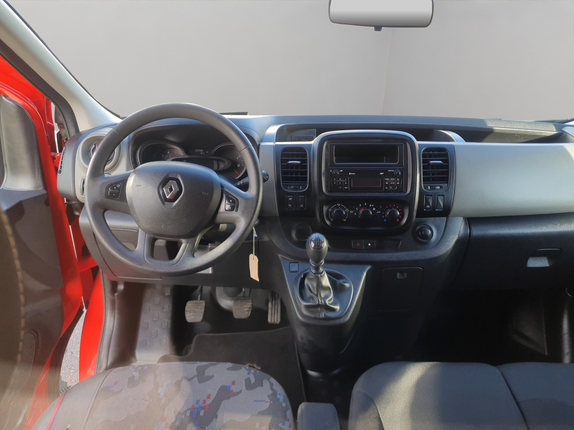 RENAULT Trafic 1.6 ENERGY TwinT. dCi125 2.9t Business L2H1-image-12