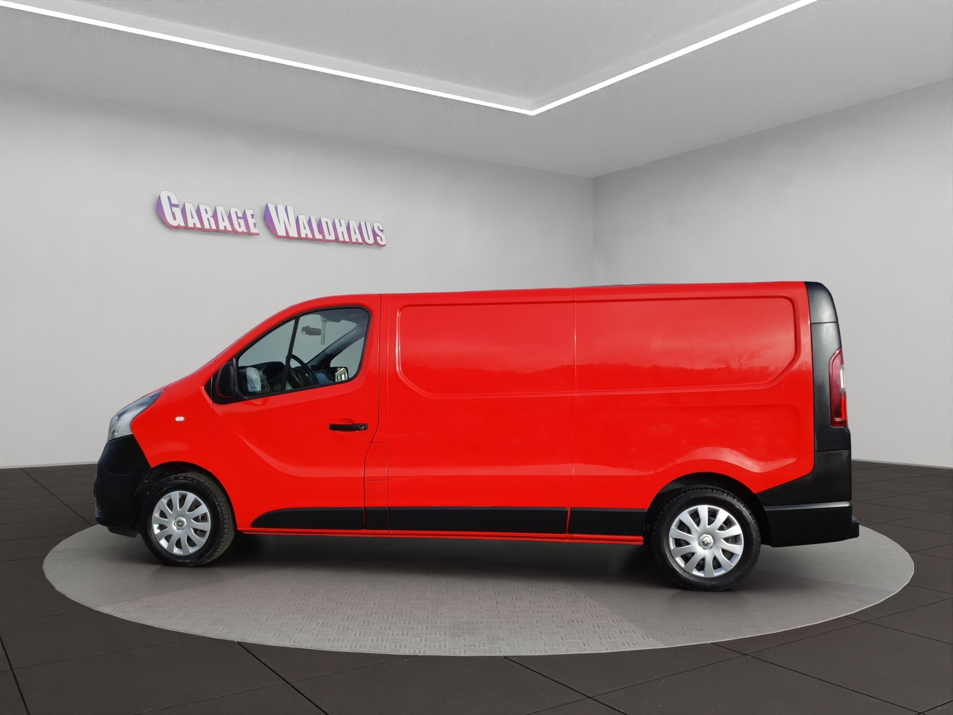 RENAULT Trafic 1.6 ENERGY TwinT. dCi125 2.9t Business L2H1-image-1