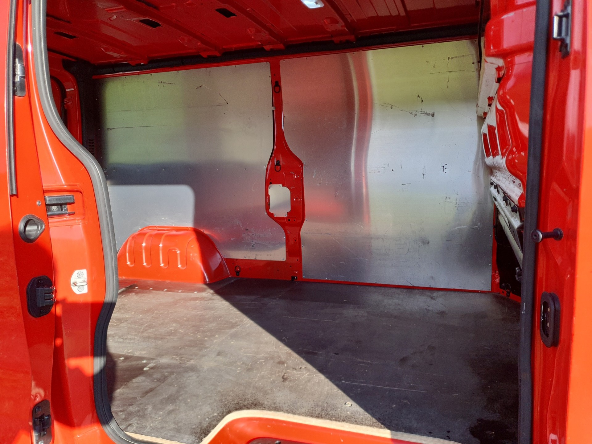 RENAULT Trafic 1.6 ENERGY TwinT. dCi125 2.9t Business L2H1-image-9
