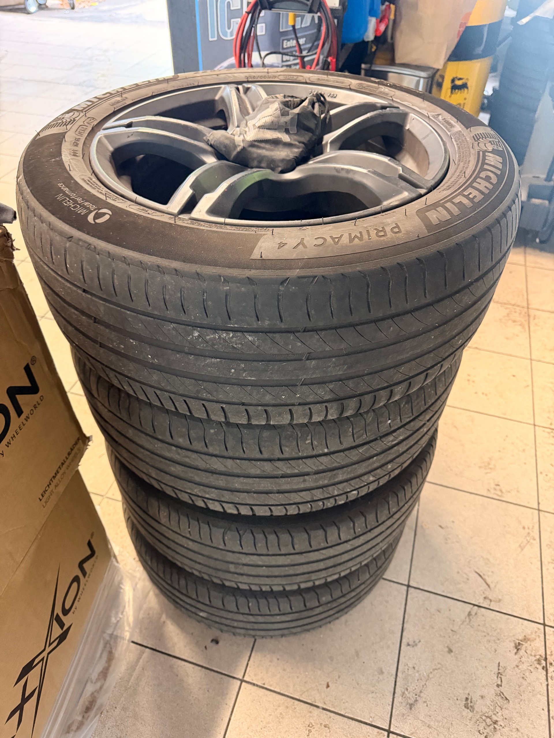SUBARU XV 2.0 Swiss Two AWD CVT-image-9