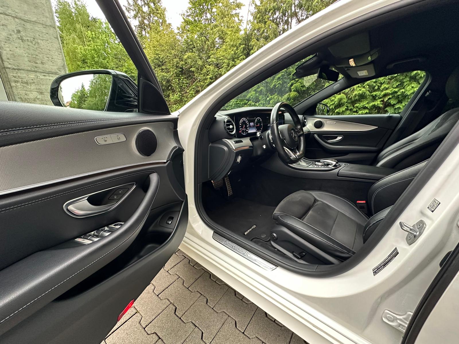 MERCEDES-BENZ E 220 d AMG Line 9G-Tronic-image-8