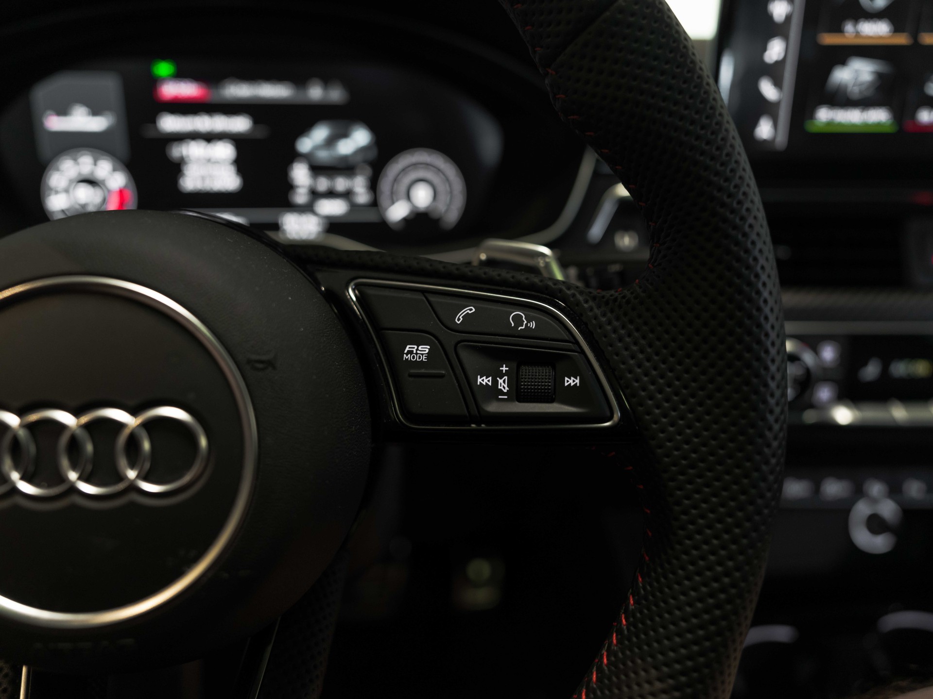 AUDI RS5 Sportback 2.9 TFSI quattro tiptronic-image-47