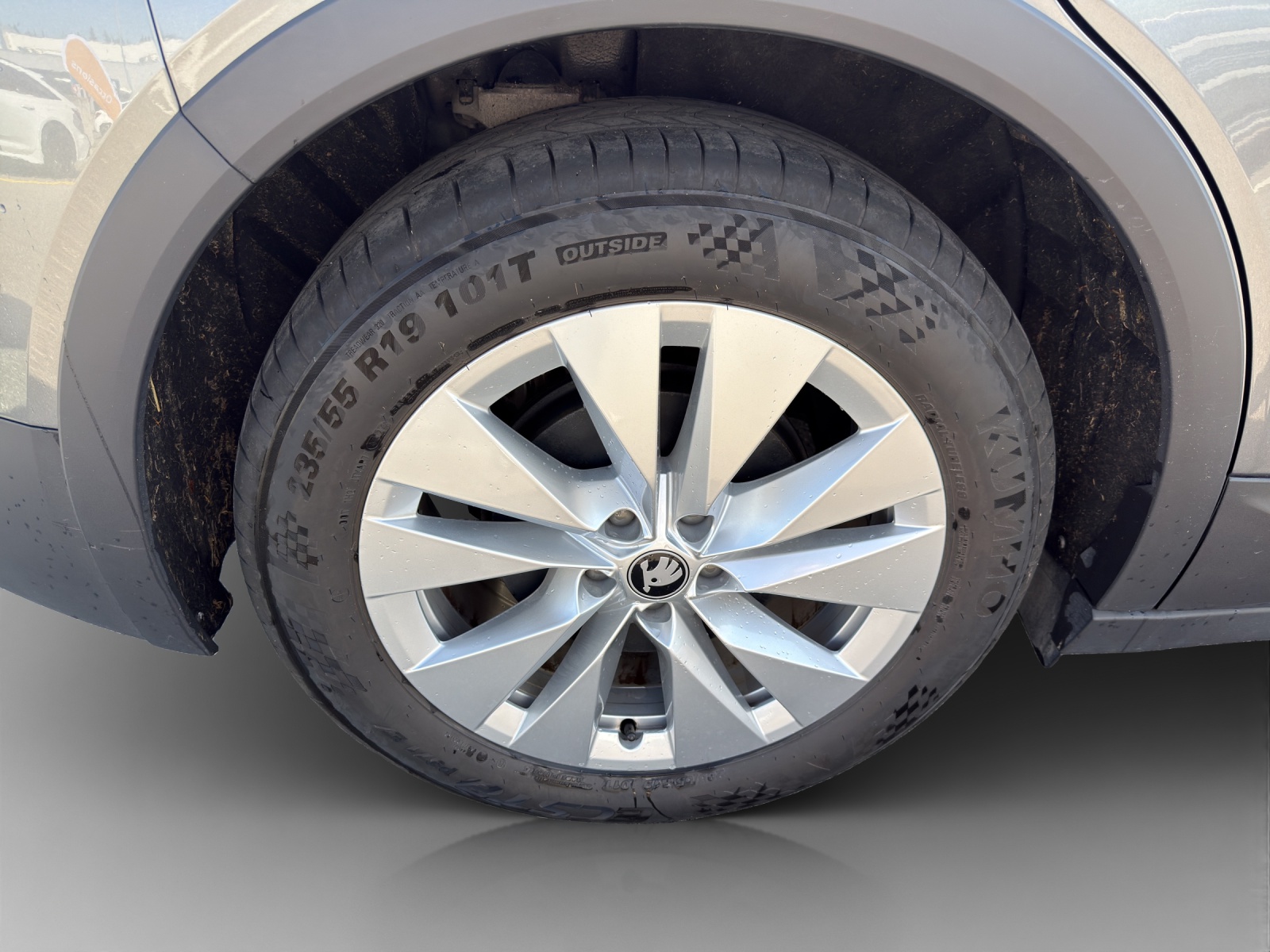SKODA Elroq 60-image-13
