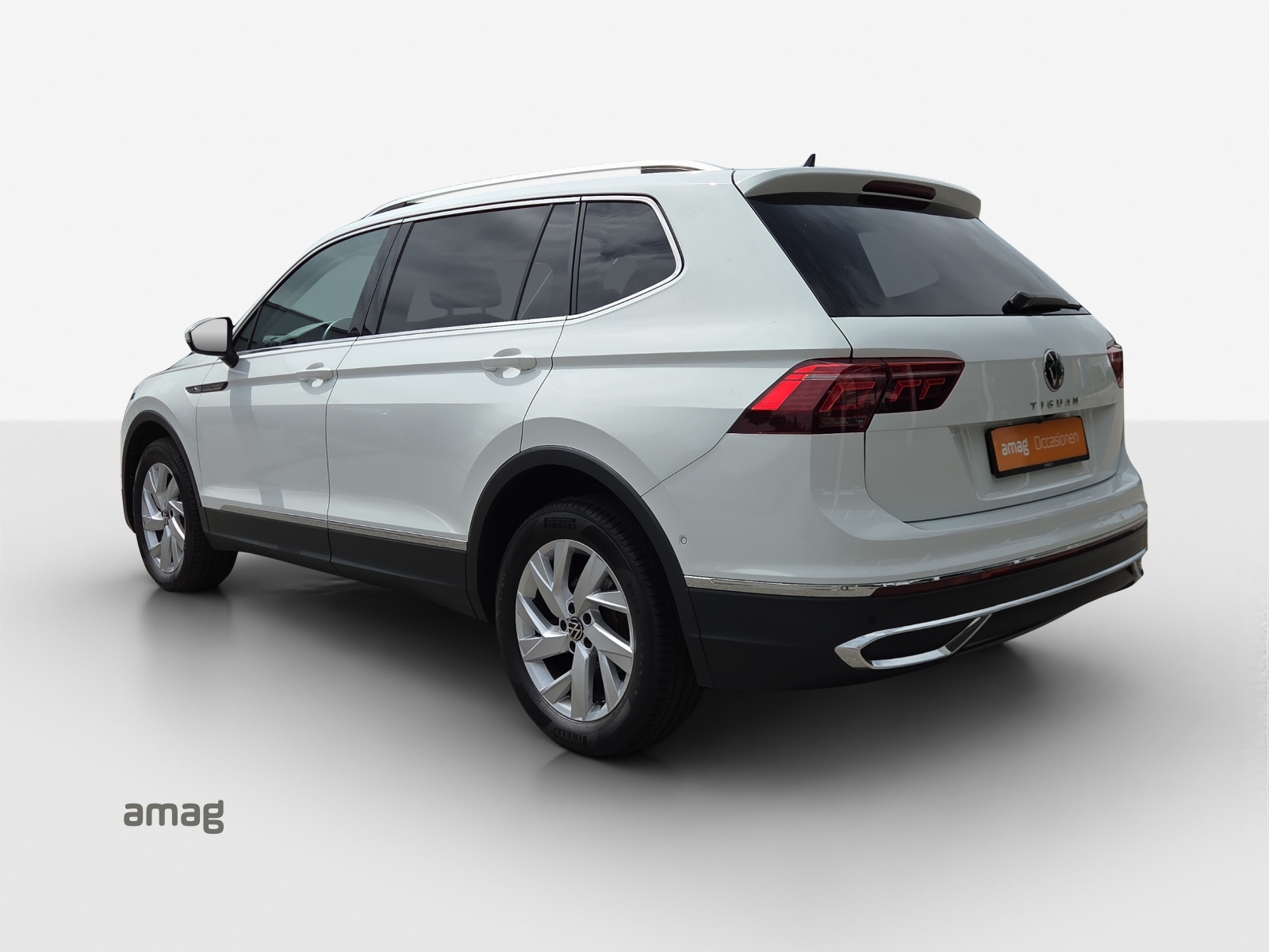 VW Tiguan Allspace 2.0TSI Elegance 4Motion DSG-image-2