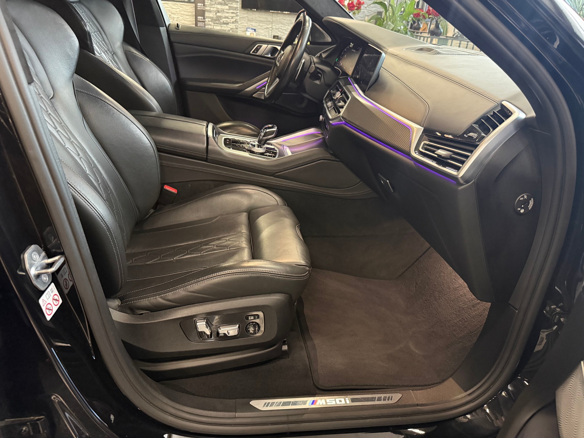BMW X6 M50i Steptronic-image-16