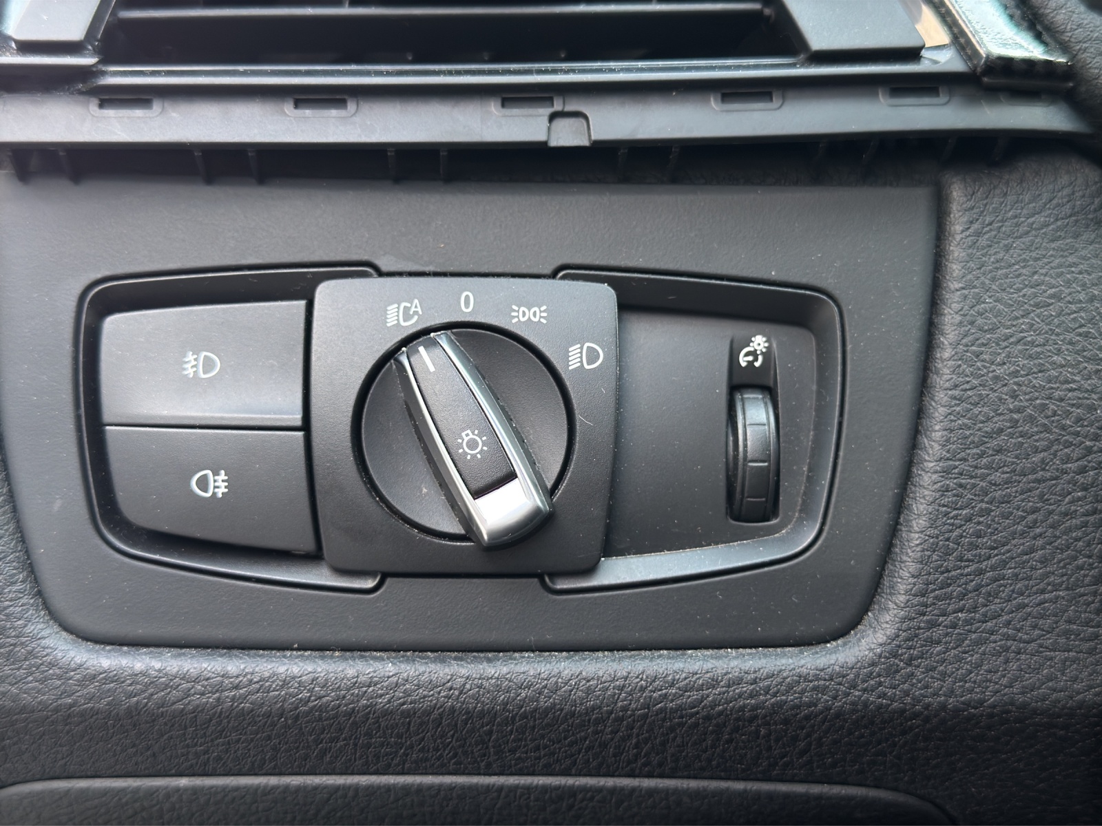 BMW 335i xDrive Touring Steptronic-image-18