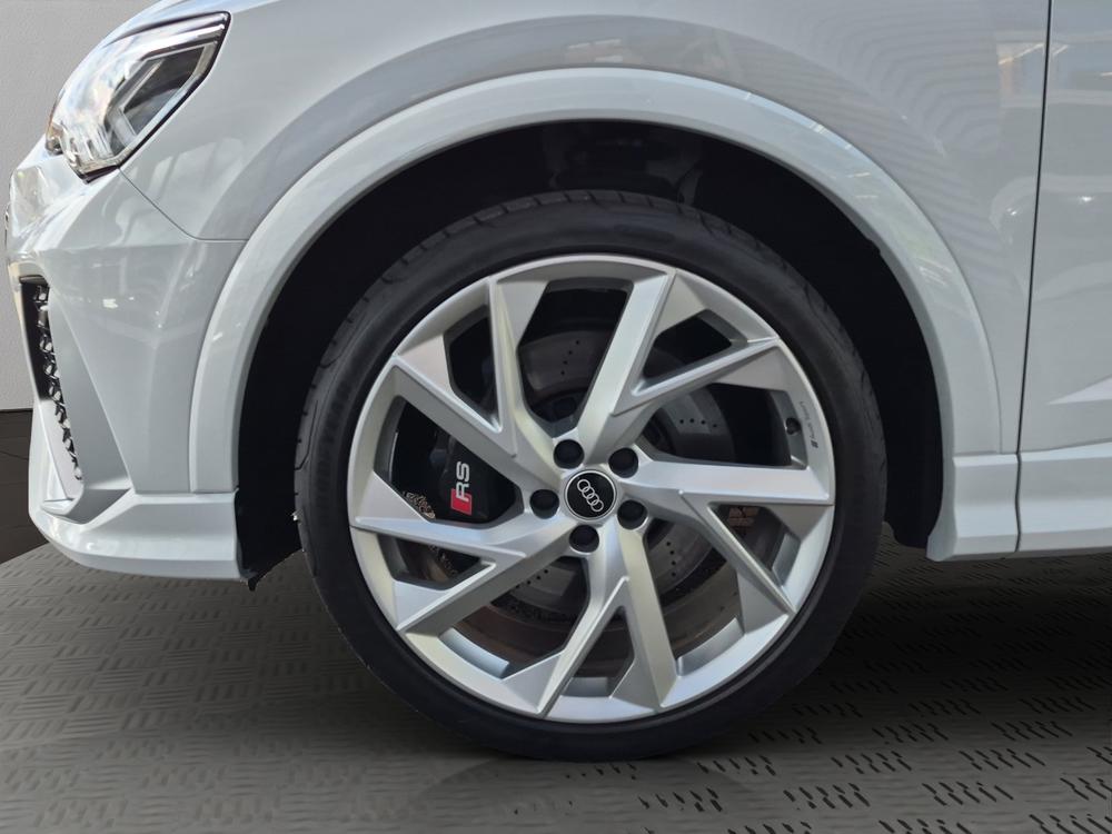 AUDI RS Q3 Sportback quattro S tronic-image-11