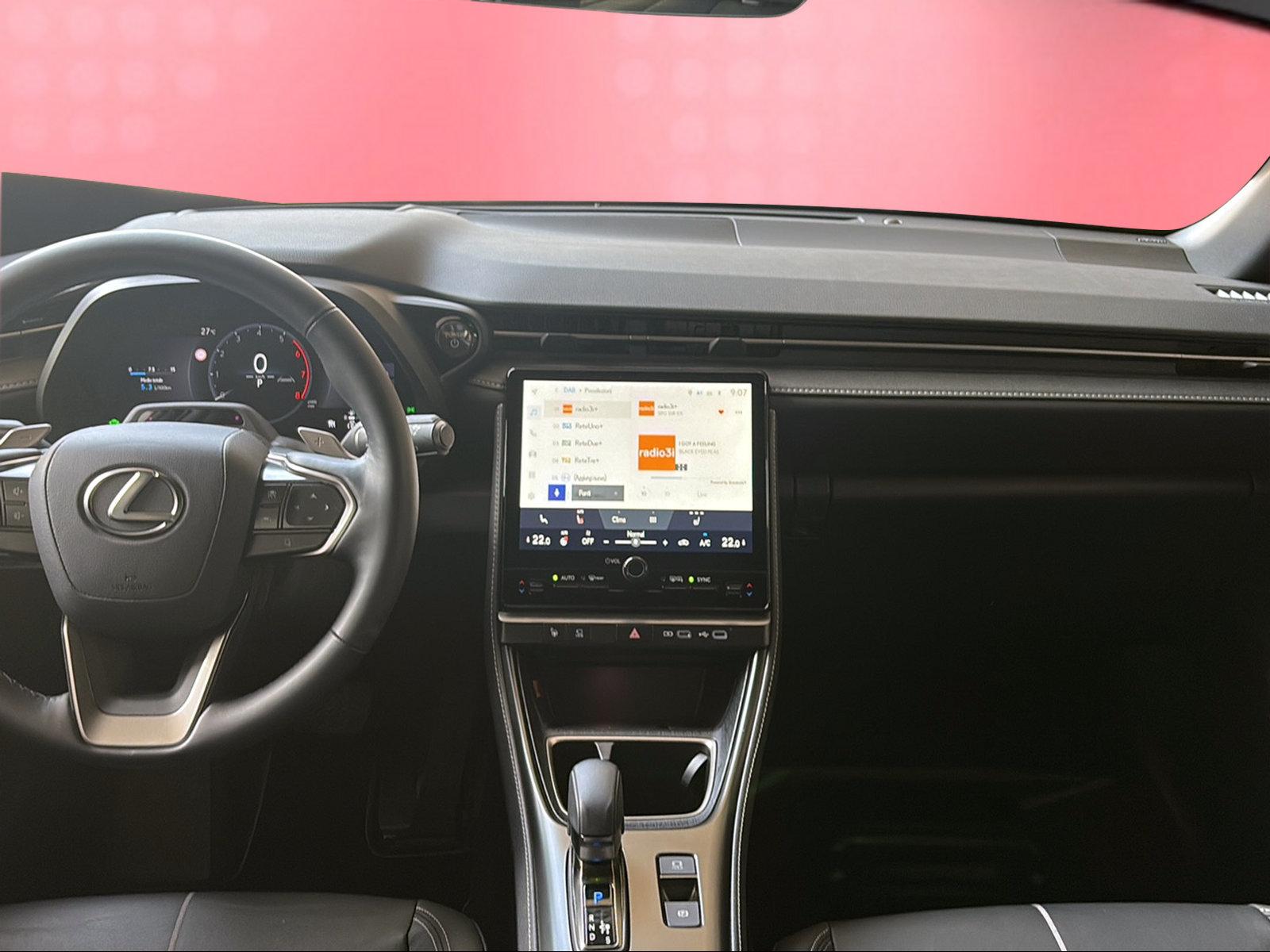 LEXUS LBX 1.5 Hybrid Relax AWD-image-11