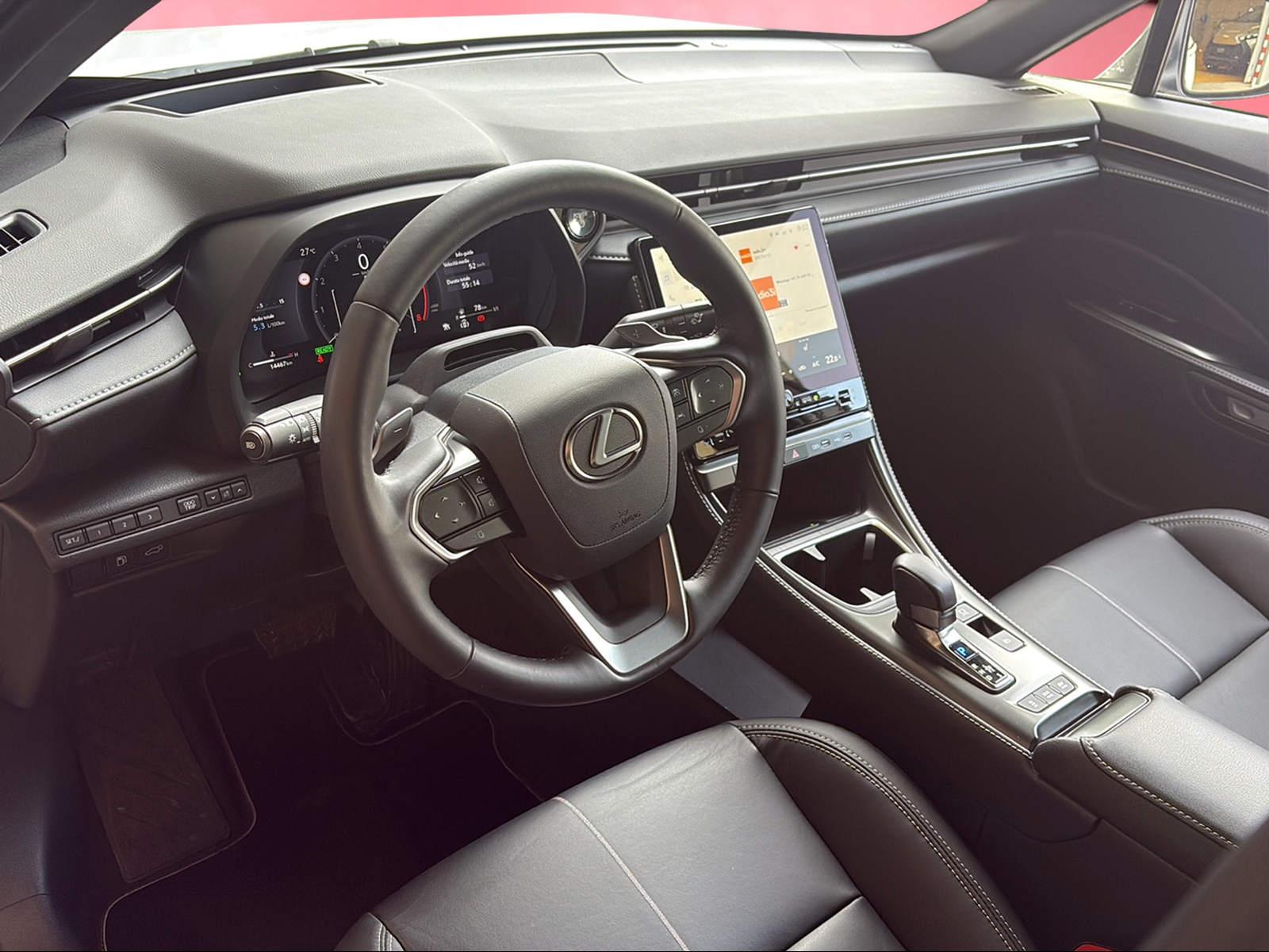 LEXUS LBX 1.5 Hybrid Relax AWD-image-4