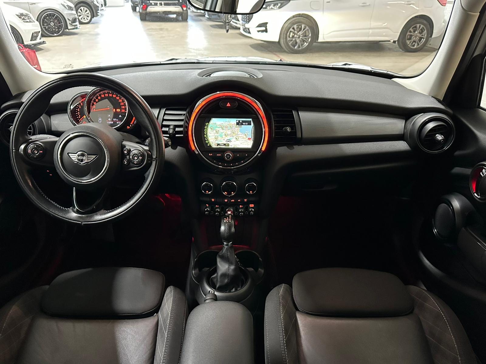 MINI Cooper Steptronic-image-9