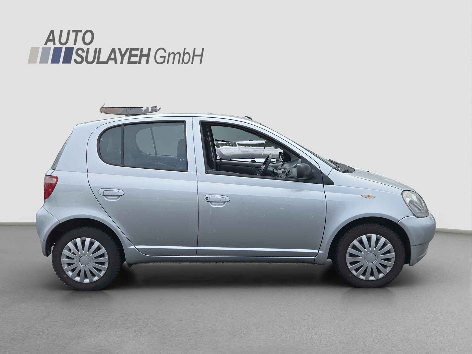 TOYOTA Yaris 1.3 Linea Sol-image-6