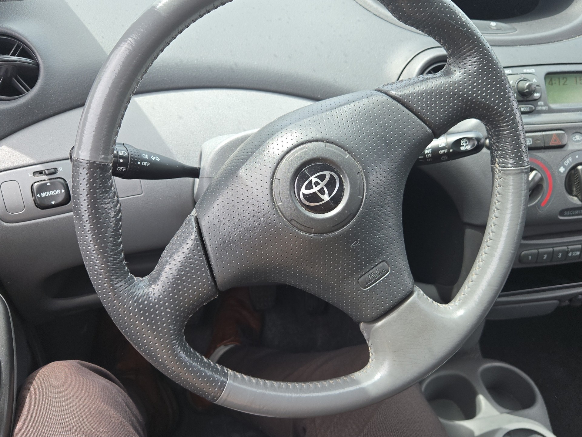 TOYOTA Yaris 1.3 Linea Sol-image-13