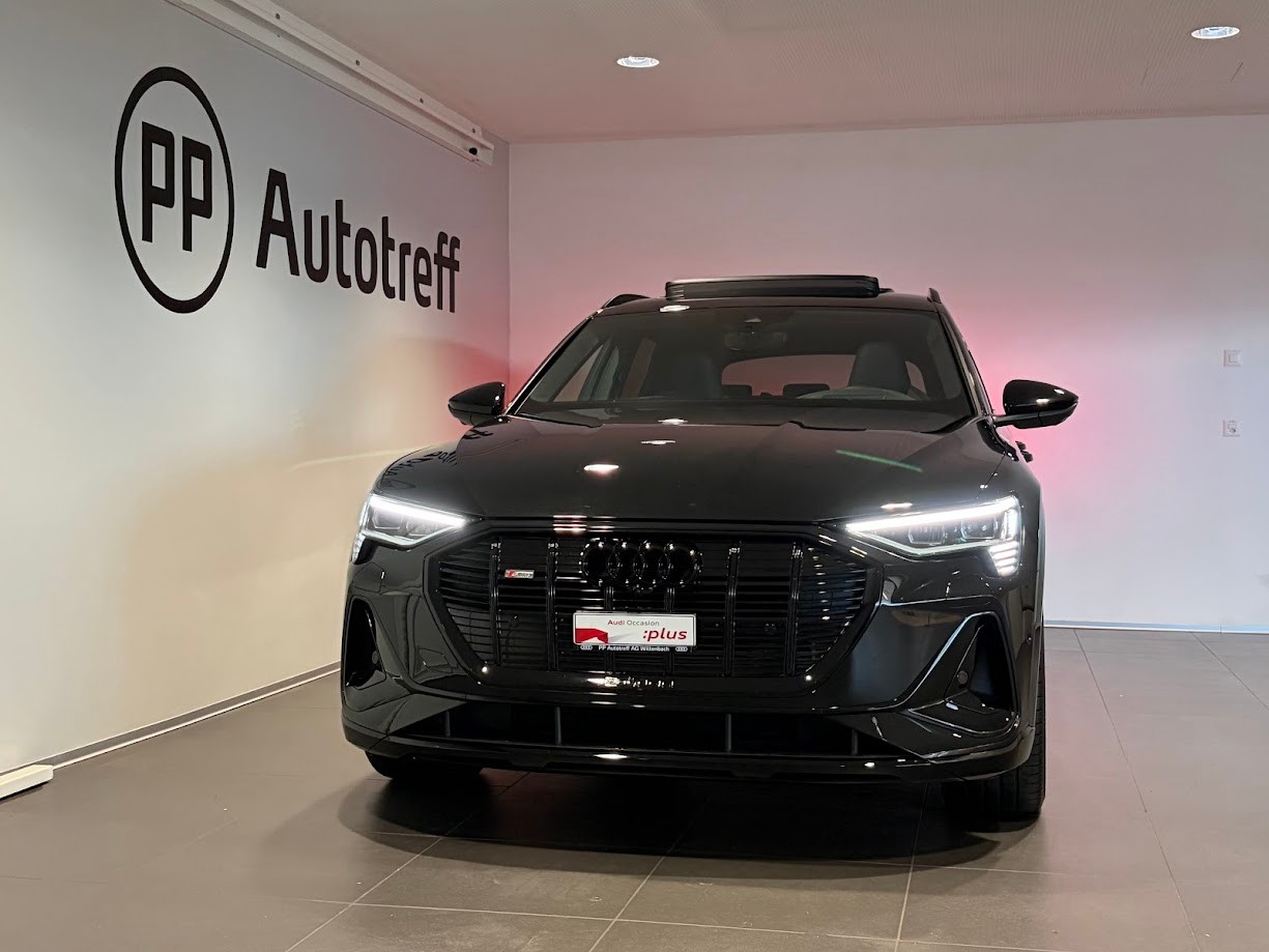 AUDI e-tron 55 S Line Black Edition quattro