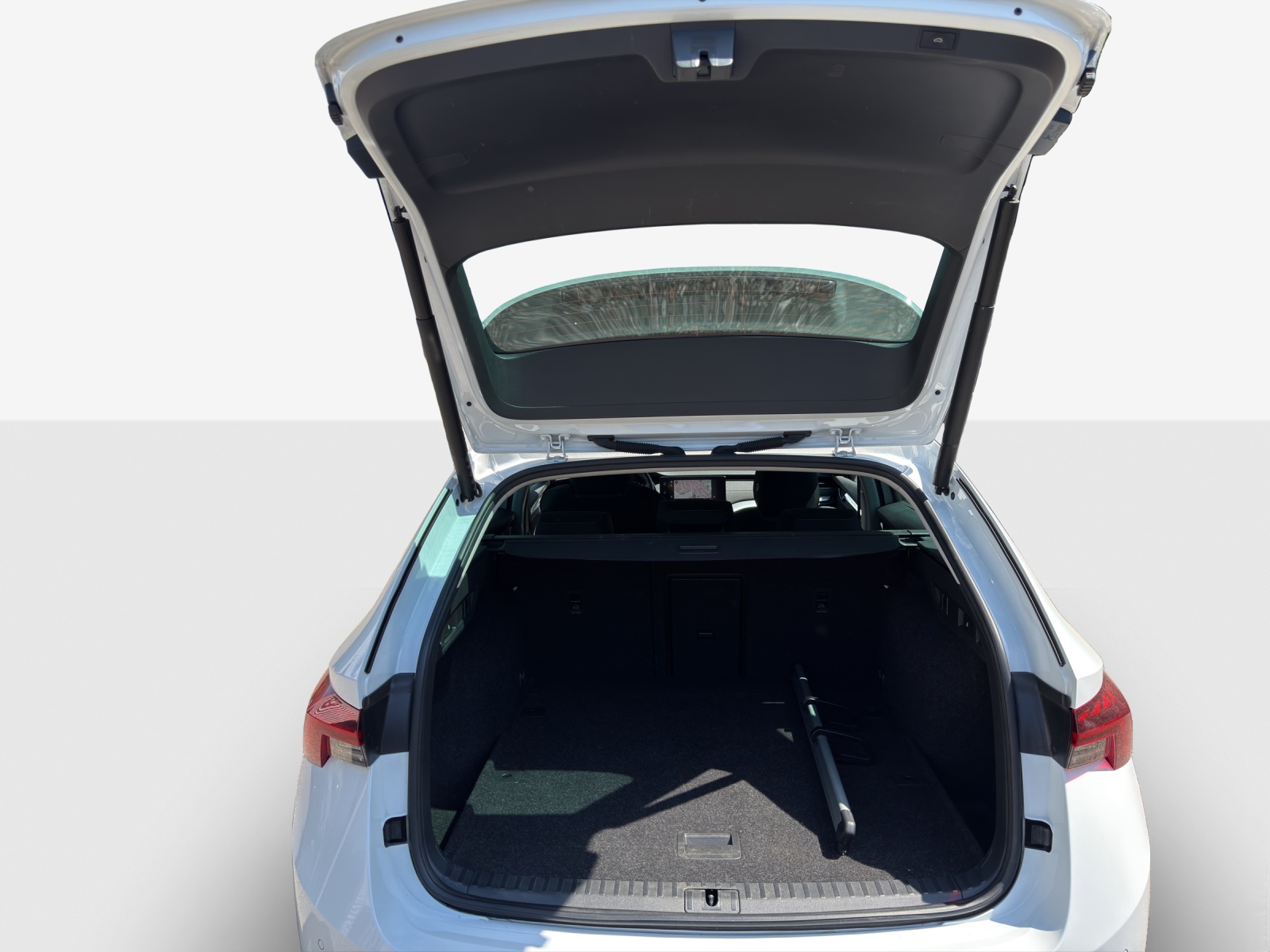 SKODA Octavia Combi 2.0 TSI Style DSG 4x4-image-12