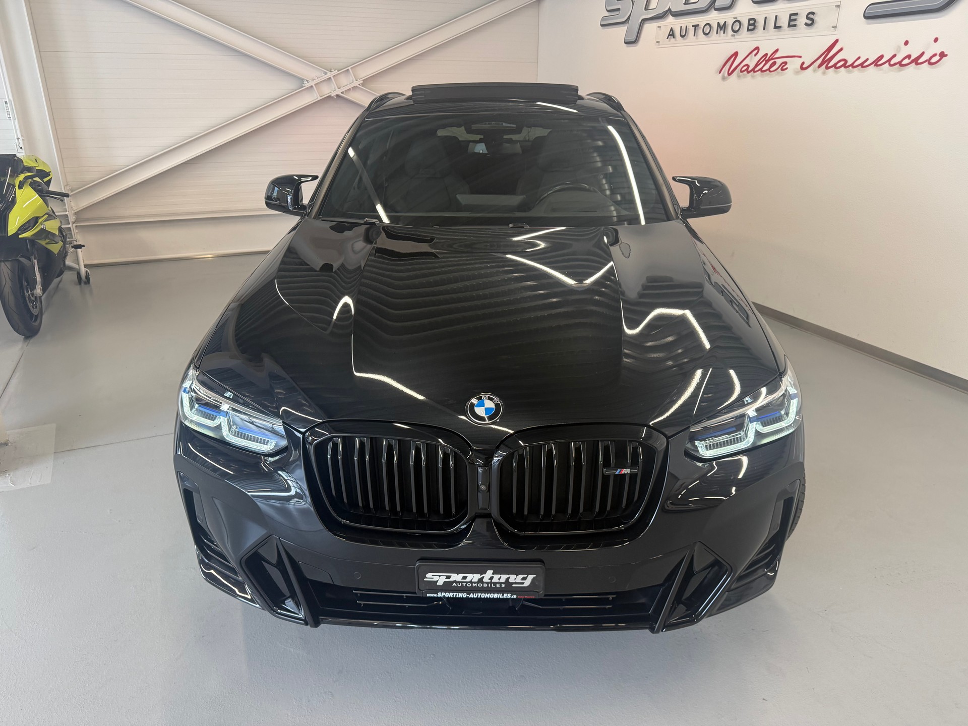 BMW X4 xDrive 48V M40d Steptronic-showroom-element-3