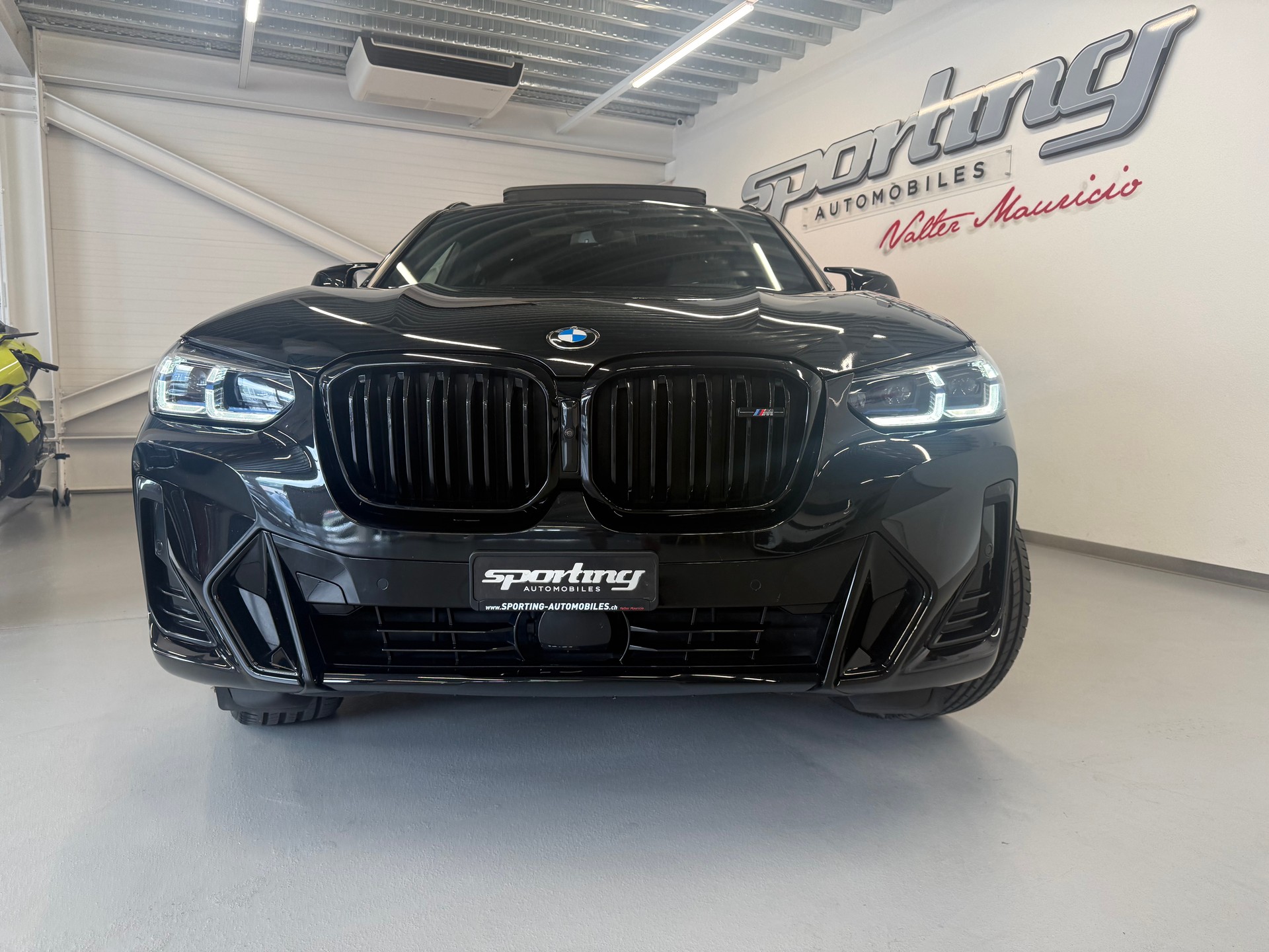 BMW X4 xDrive 48V M40d Steptronic-image-4