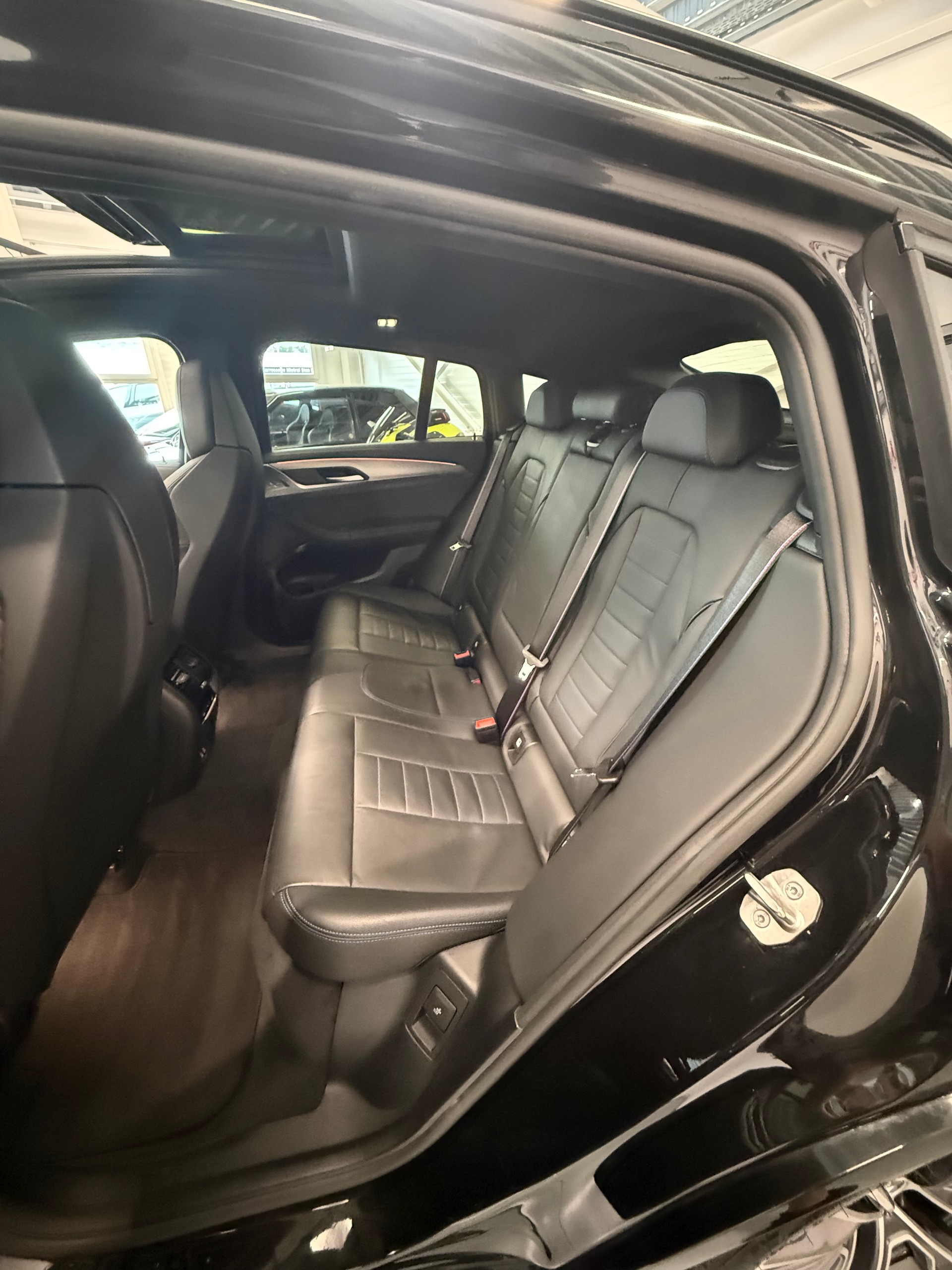 BMW X4 xDrive 48V M40d Steptronic-image-14