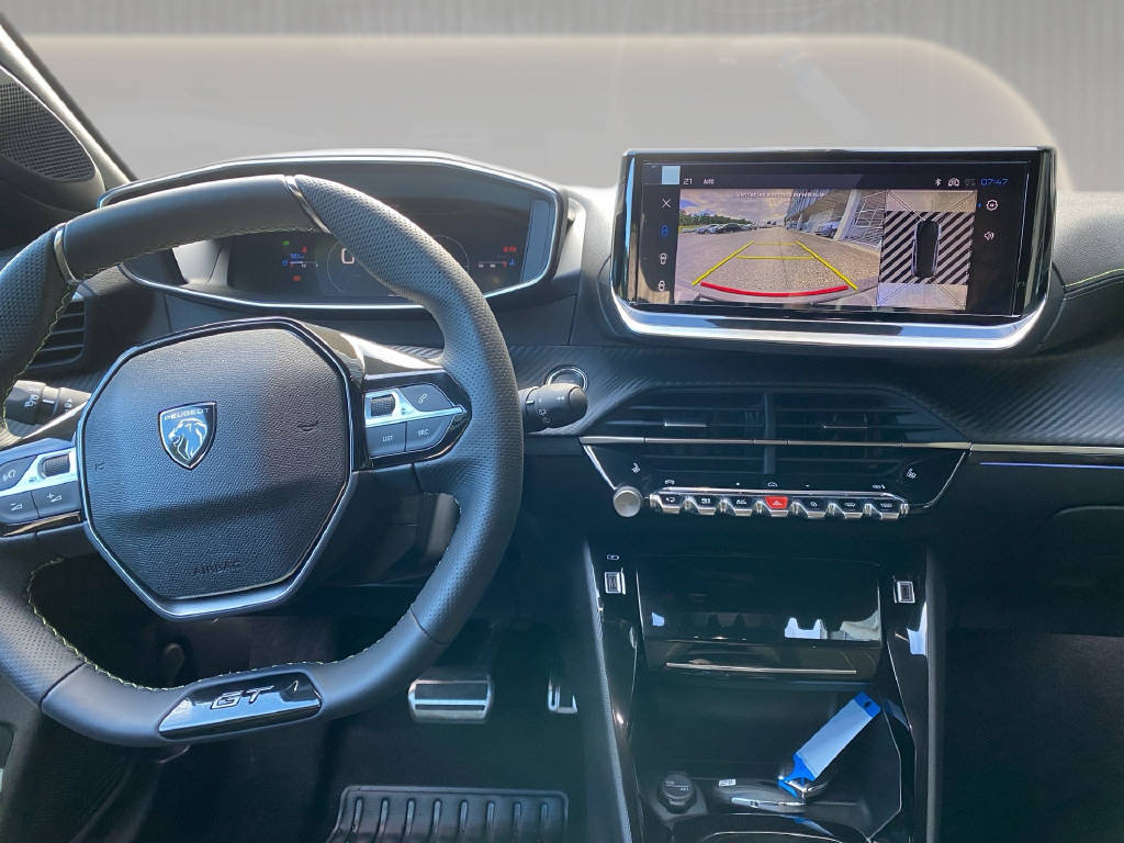 PEUGEOT 208 1.2 Hybrid 145 GT-image-11