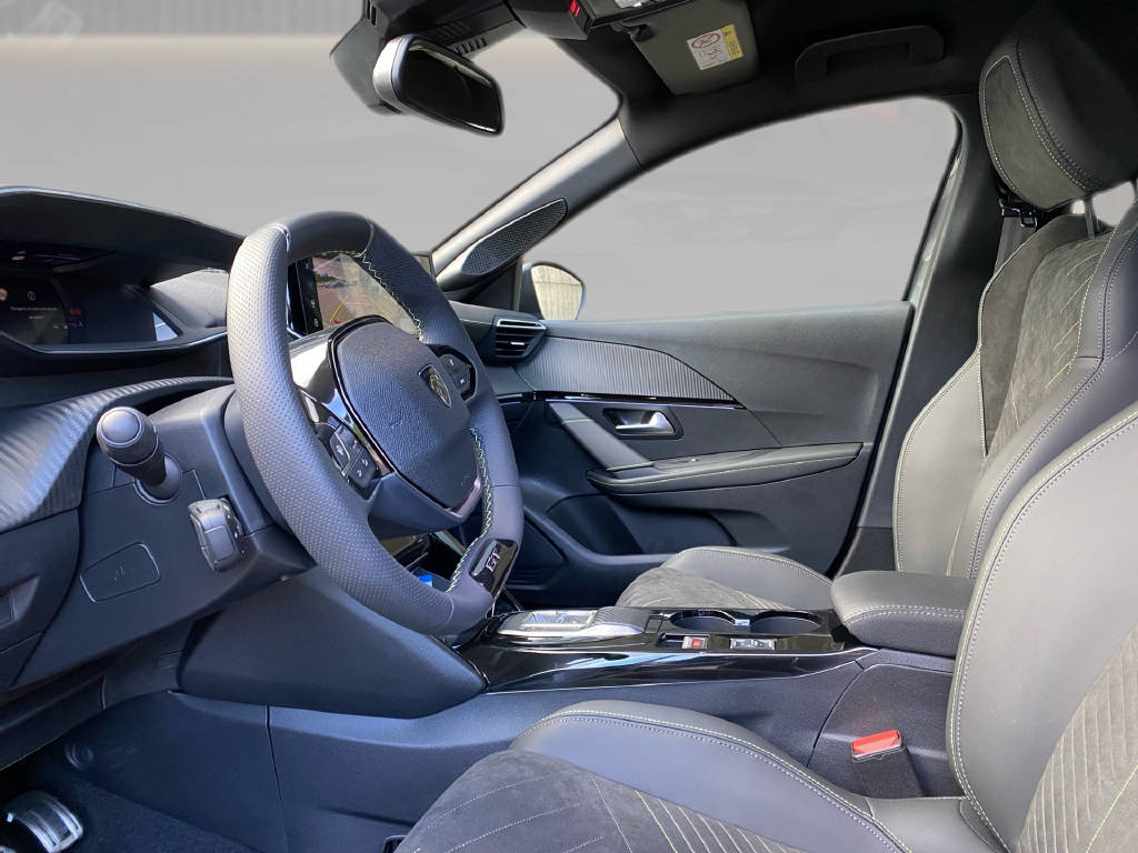 PEUGEOT 208 1.2 Hybrid 145 GT-image-9