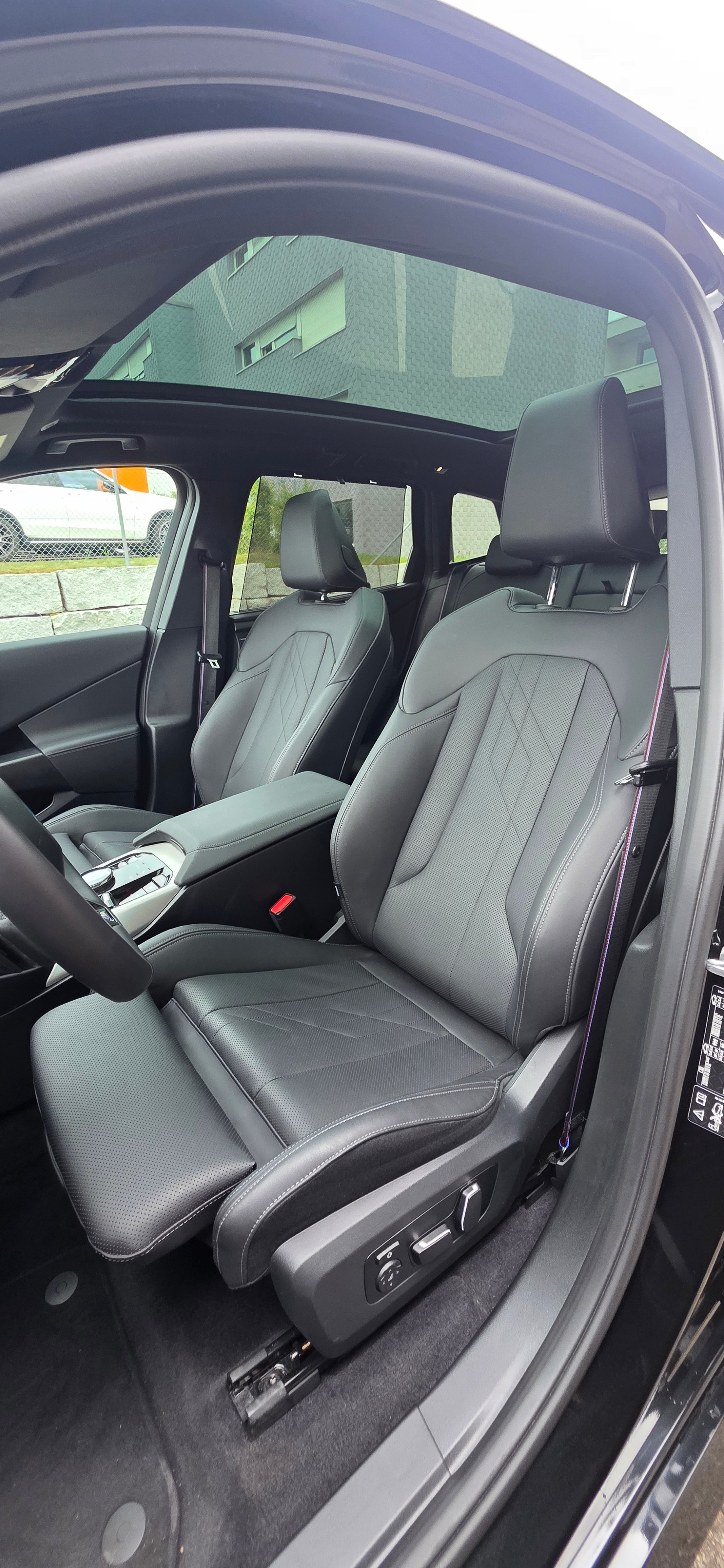 BMW X3 xDrive 48V 40d M Sport Pro * PANORAMA * ANHÄNGERKUPPLUNG * ACC *-image-12