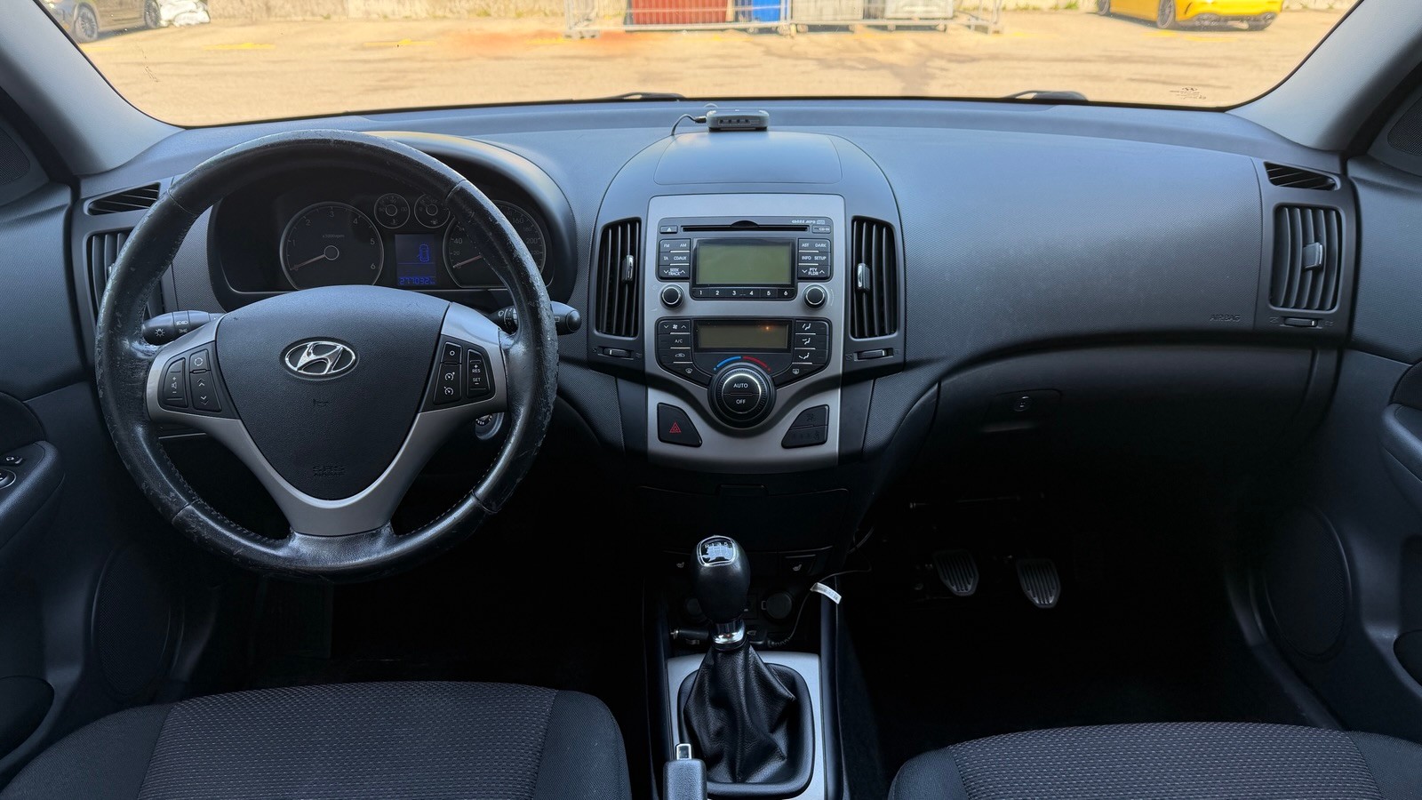 HYUNDAI i30 1.6 CRDi-image-5