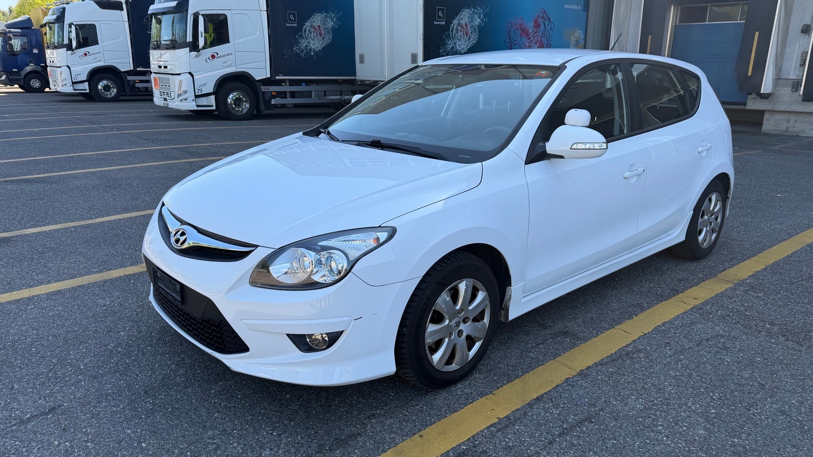 HYUNDAI i30 1.6 CRDi-image-2