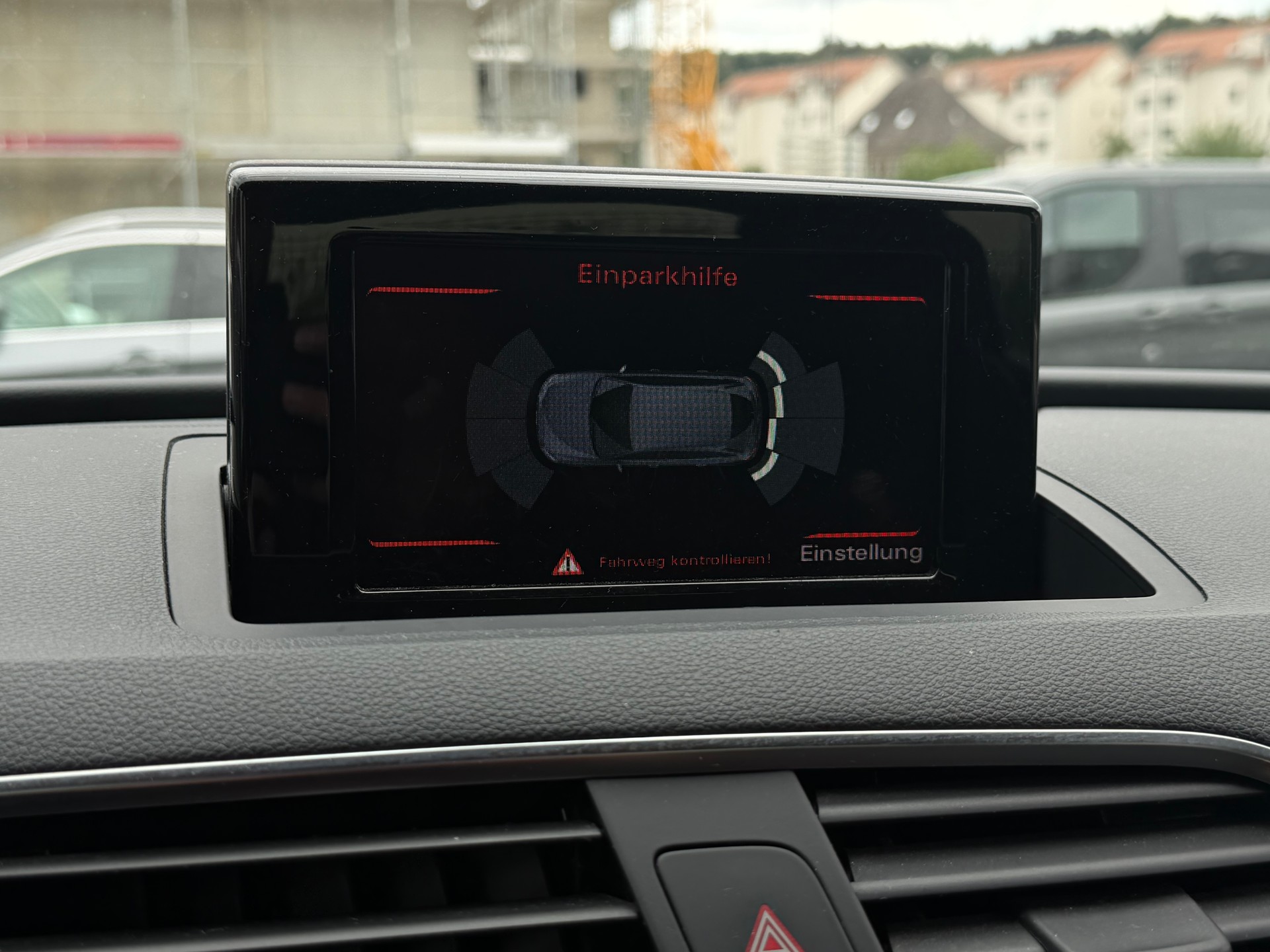 AUDI Q3 2.0 TDI design-image-10