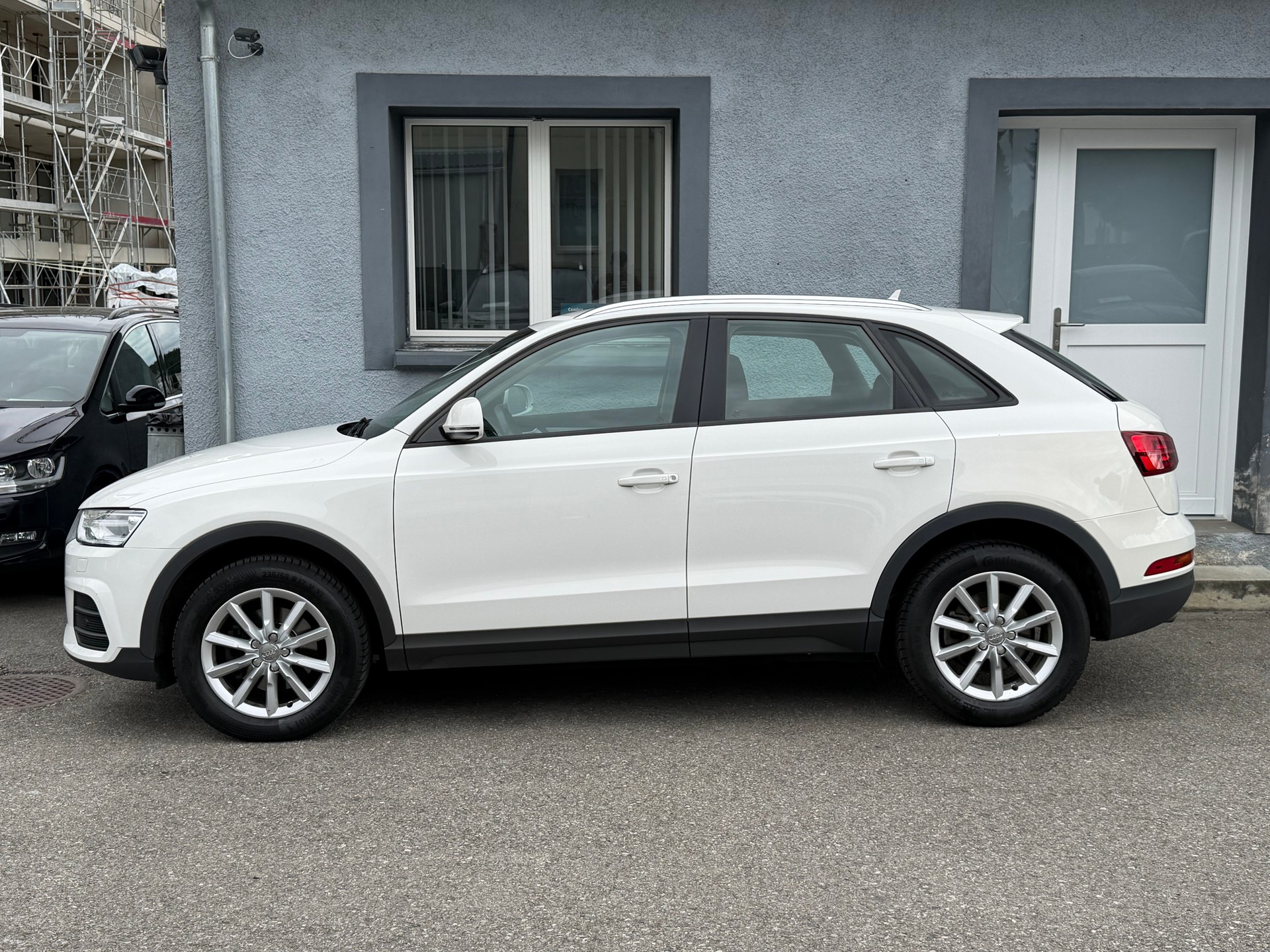 AUDI Q3 2.0 TDI design-image-2