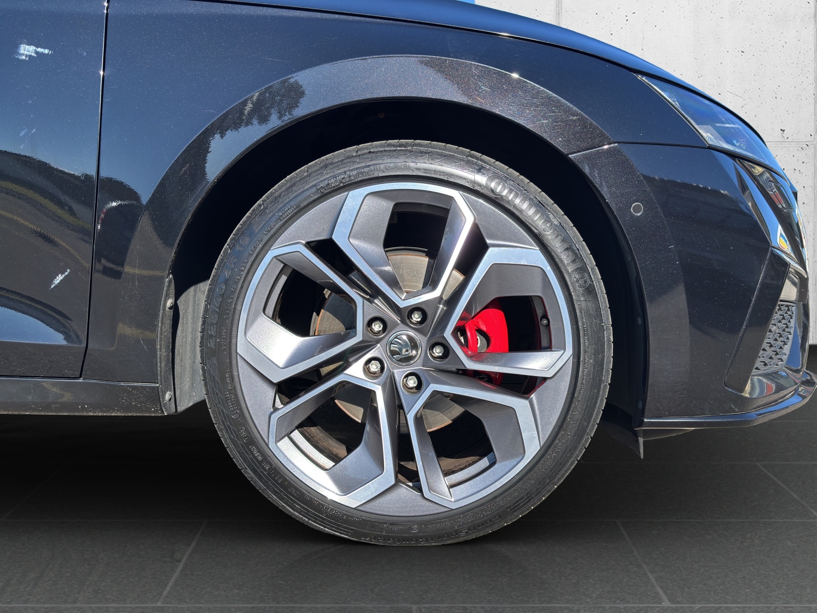 SKODA Octavia Combi 2.0 TDI DSG RS Plus 4x4 mit AHK Vorbereitung, Head-Up Display & elektr. Heckklappe-image-9