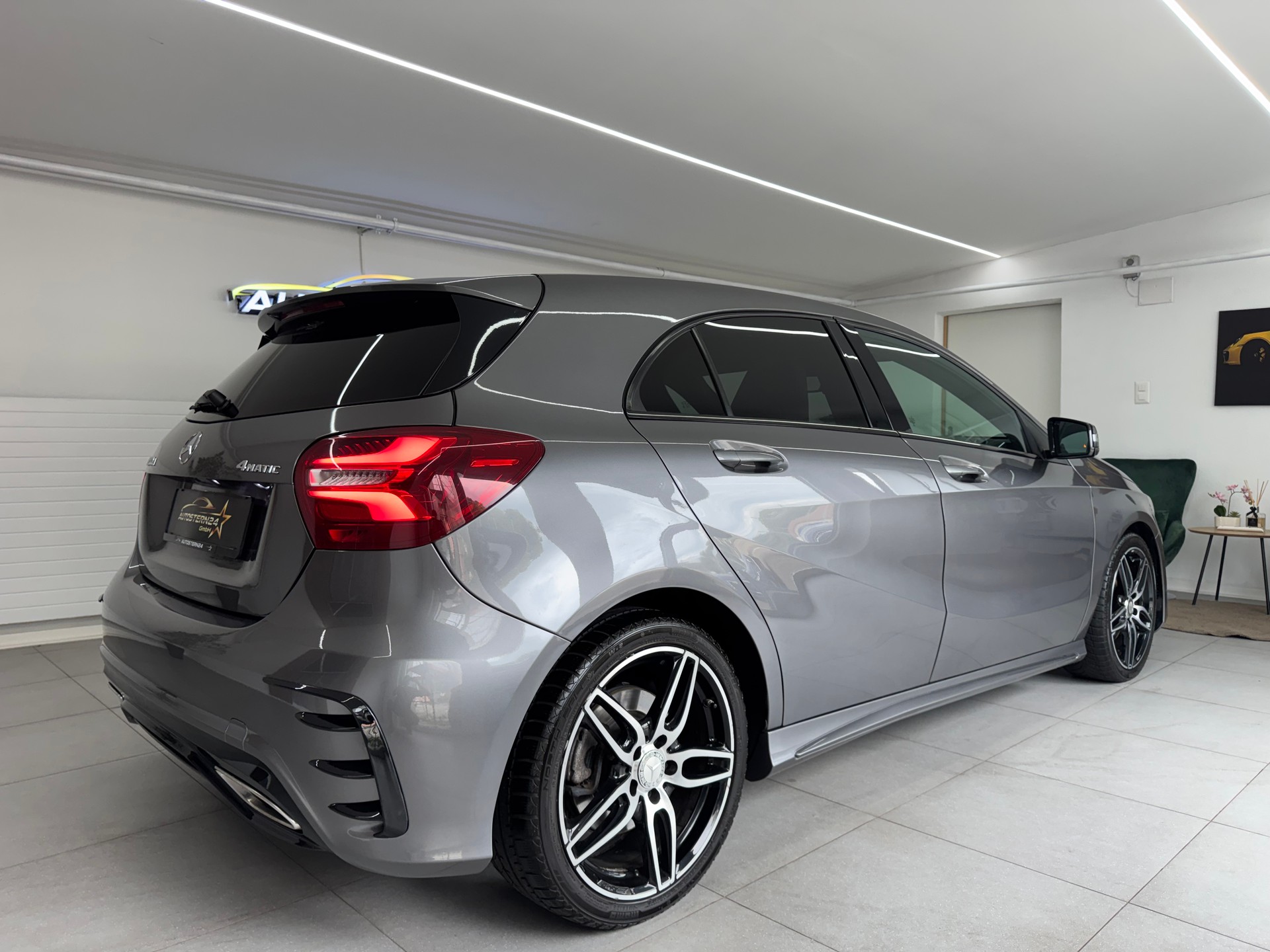 MERCEDES-BENZ A 200 CDI AMG Line 4Matic 7G-DCT*Panoramadach*-image-4