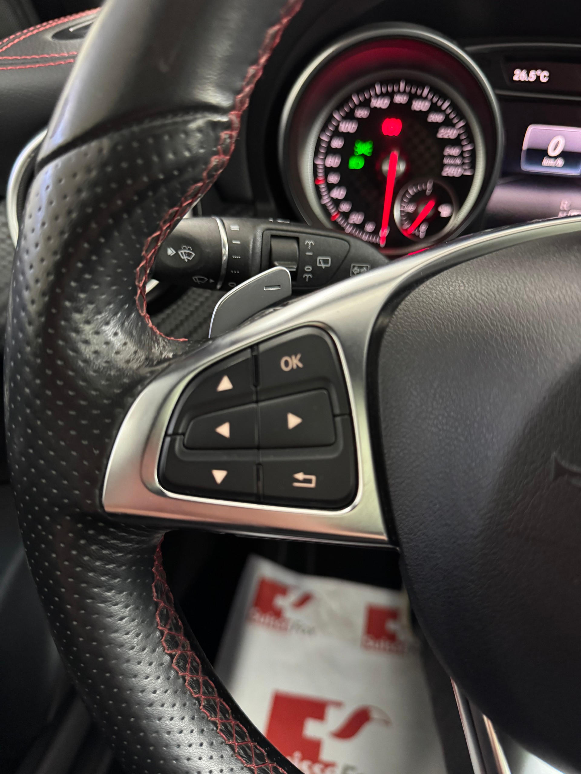 MERCEDES-BENZ A 200 CDI AMG Line 4Matic 7G-DCT*Panoramadach*-image-11