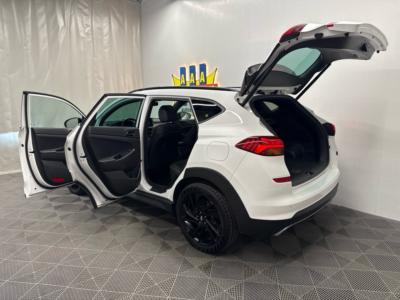 HYUNDAI Tucson 2.0 CRDI N-Line Mild Hybrid 4WD Automatic-image-15