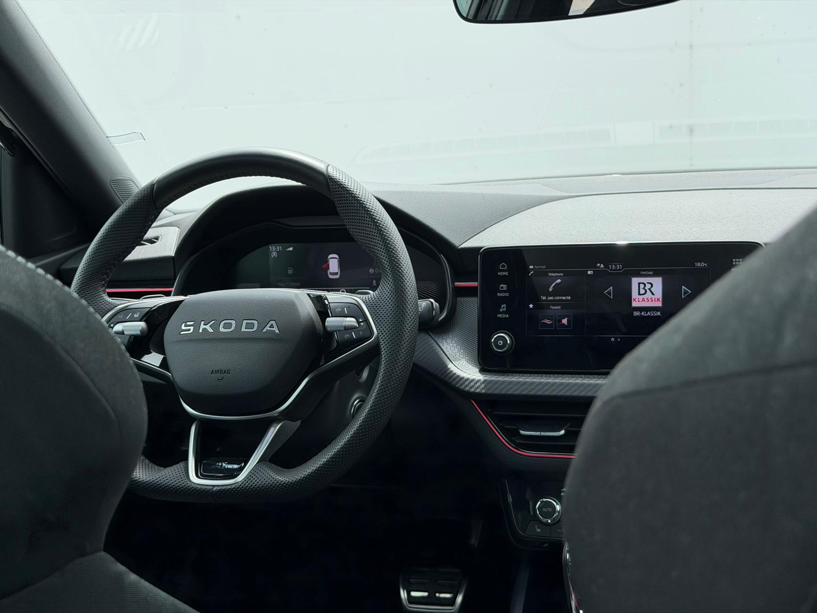 SKODA Kamiq 1.0 TSI Monte Carlo DSG-image-10