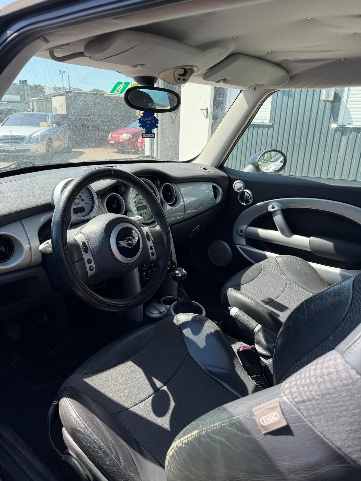 MINI Cooper-image-10