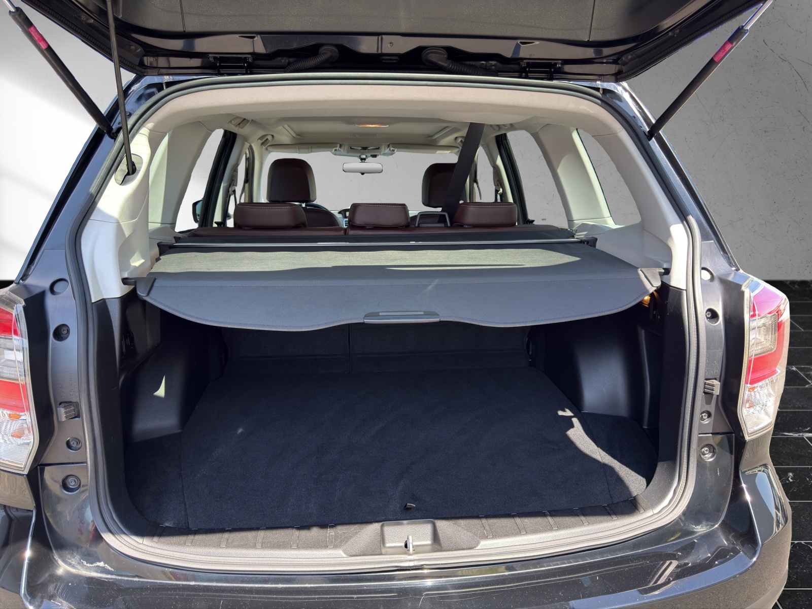 SUBARU Forester 2.0XT Luxury Lineartronic-image-13